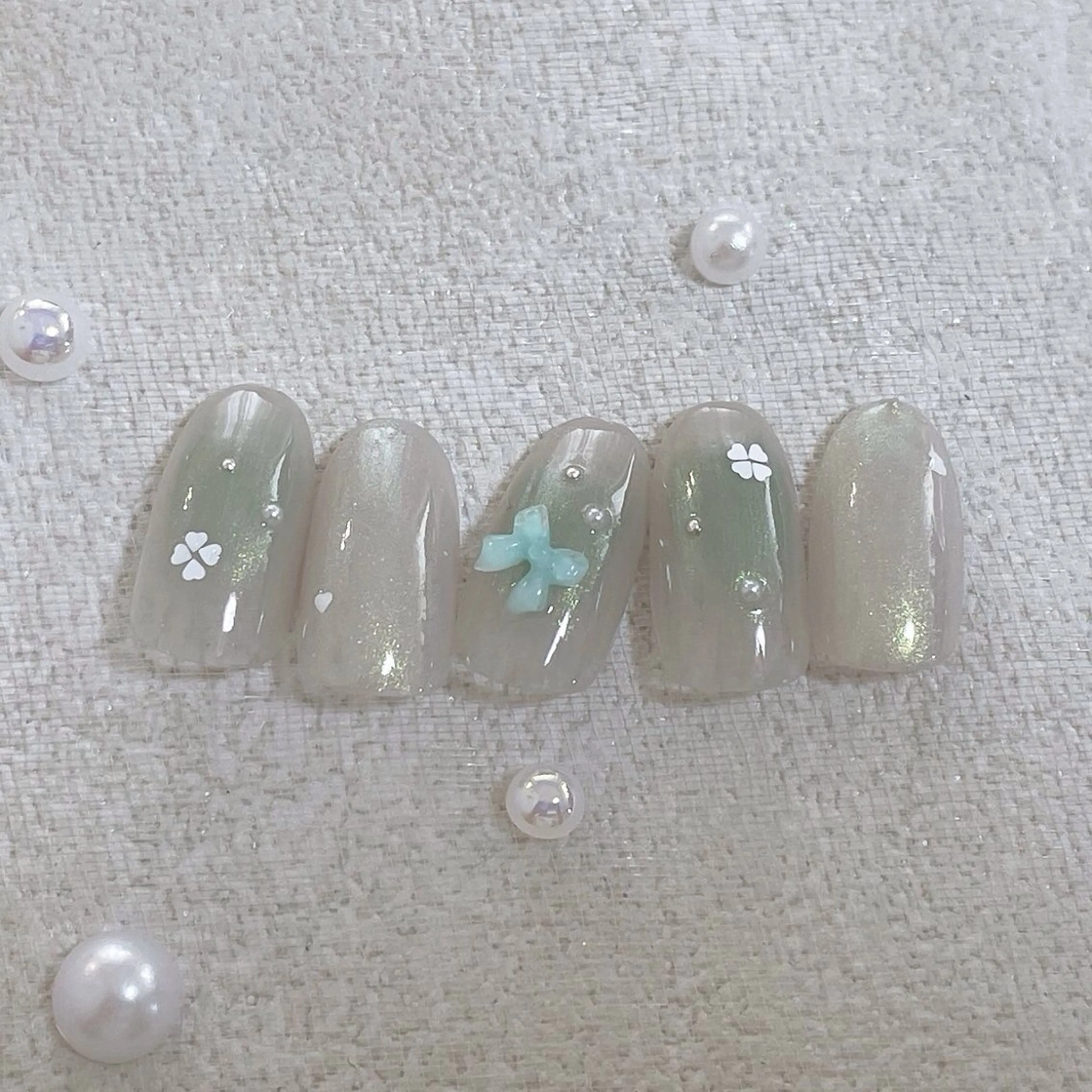 ネイル オーロラネイル フットネイル フレンチネイル ジェルネイル マグネットネイル ハンドネイル kiki nail 二子玉川のネイルデザイン