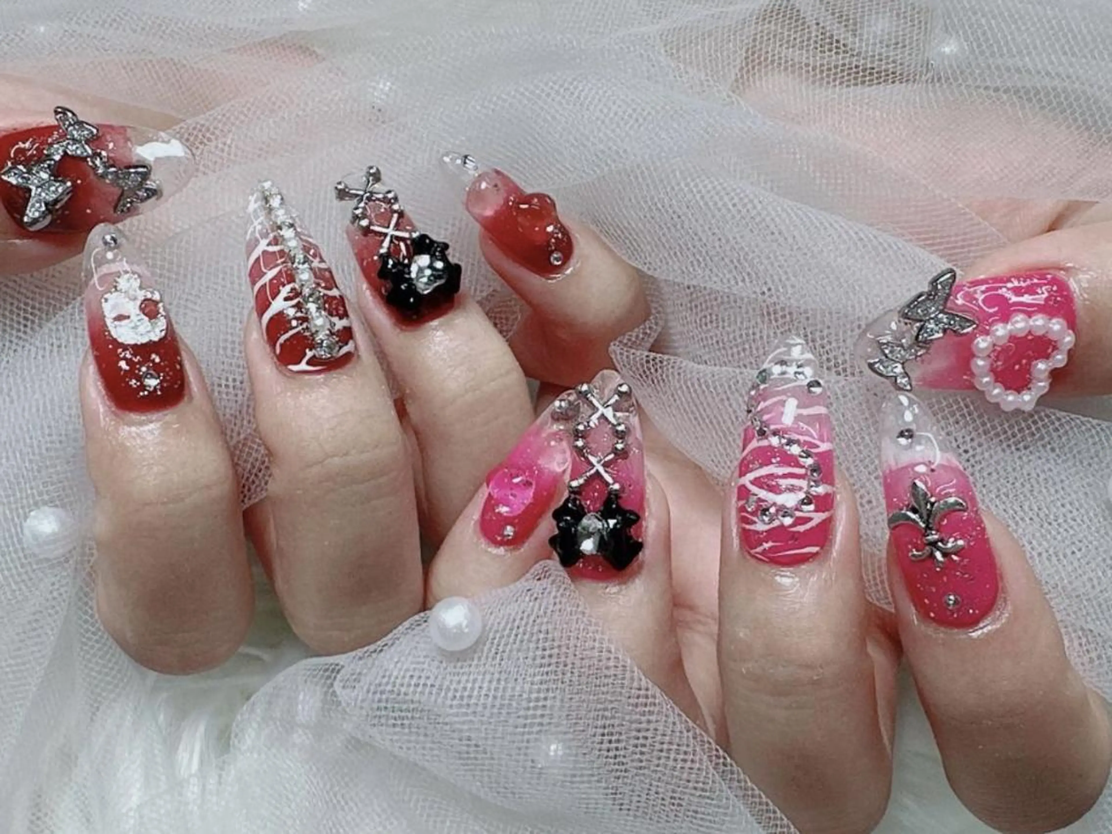 メンズ ネイル アートネイル フレンチネイル ジェルネイル キラキラネイル パラジェル Bloom kabukiのネイルデザイン