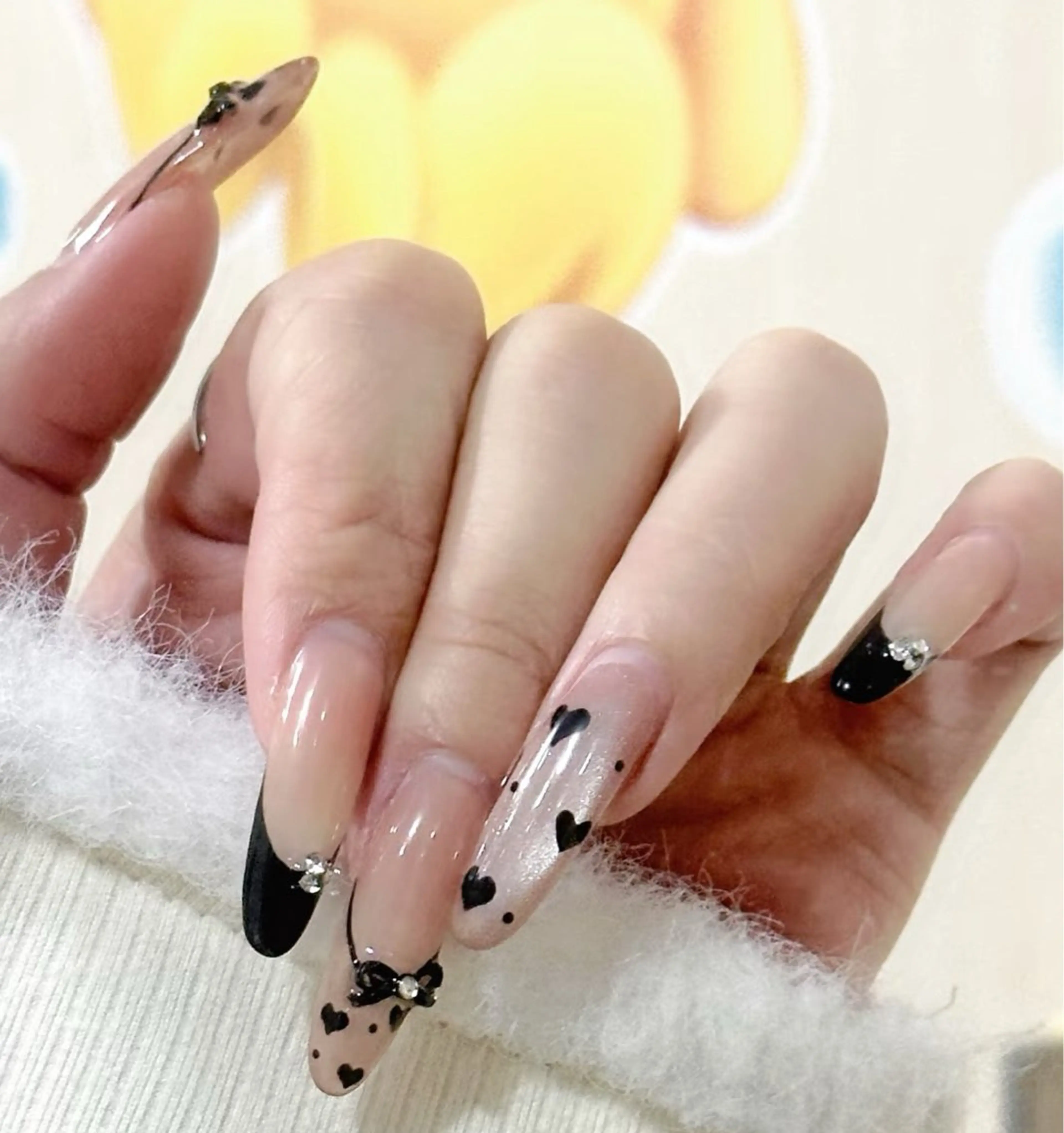 ネイル ハンドネイル MoonNail ユリ🌸のネイルデザイン