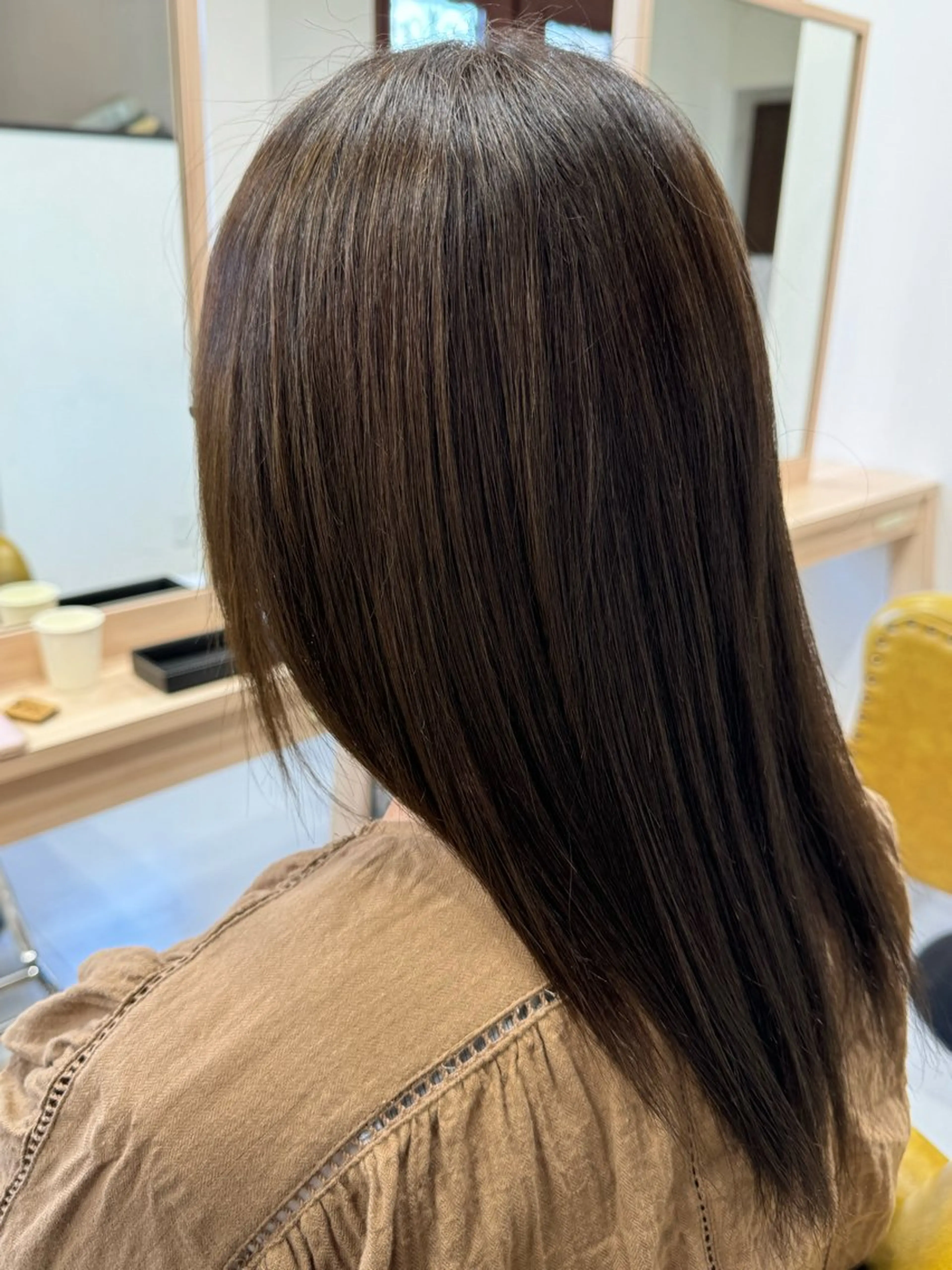 セミロング 大内 カオリのヘアスタイル