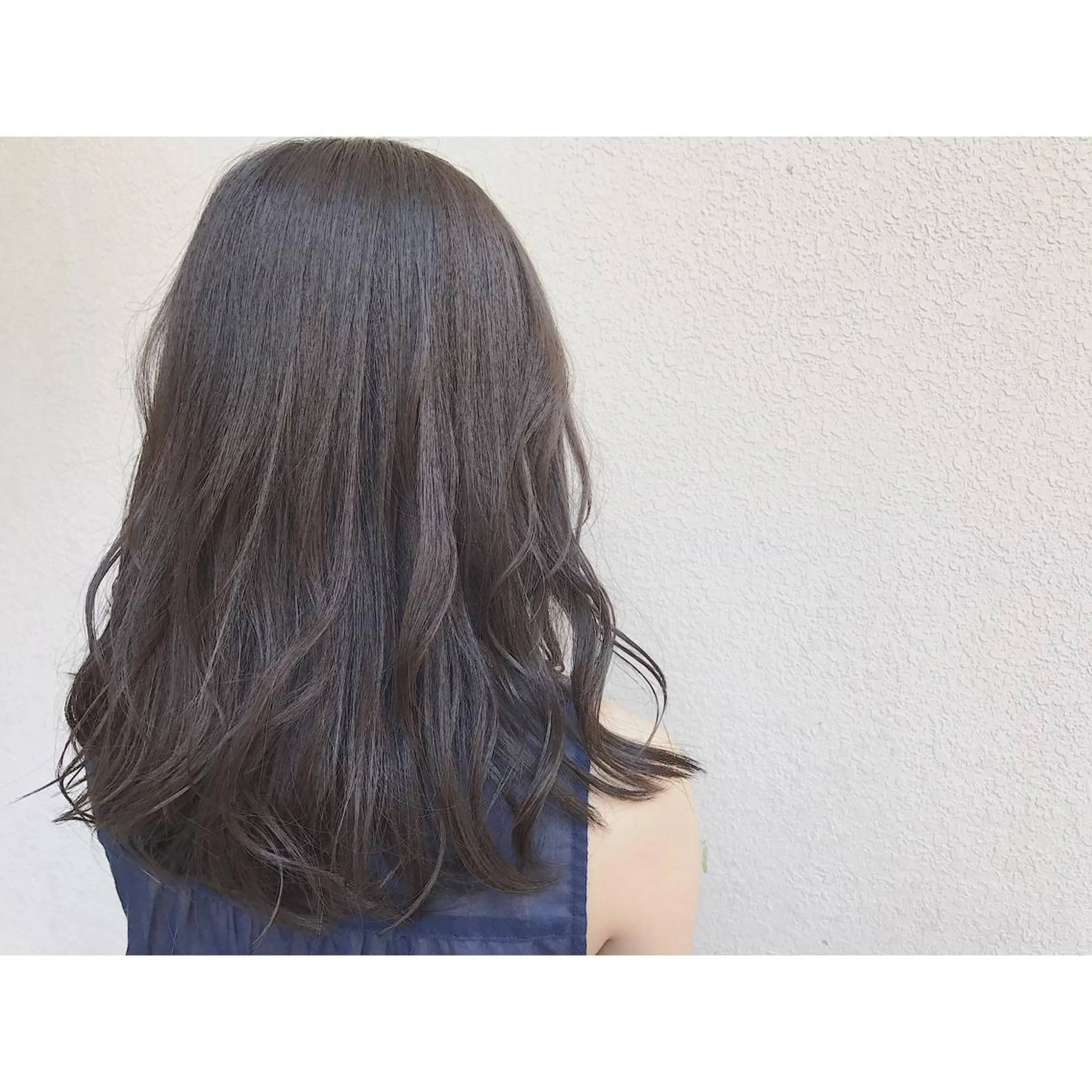 セミロング カラー なかにし まゆみのヘアスタイル