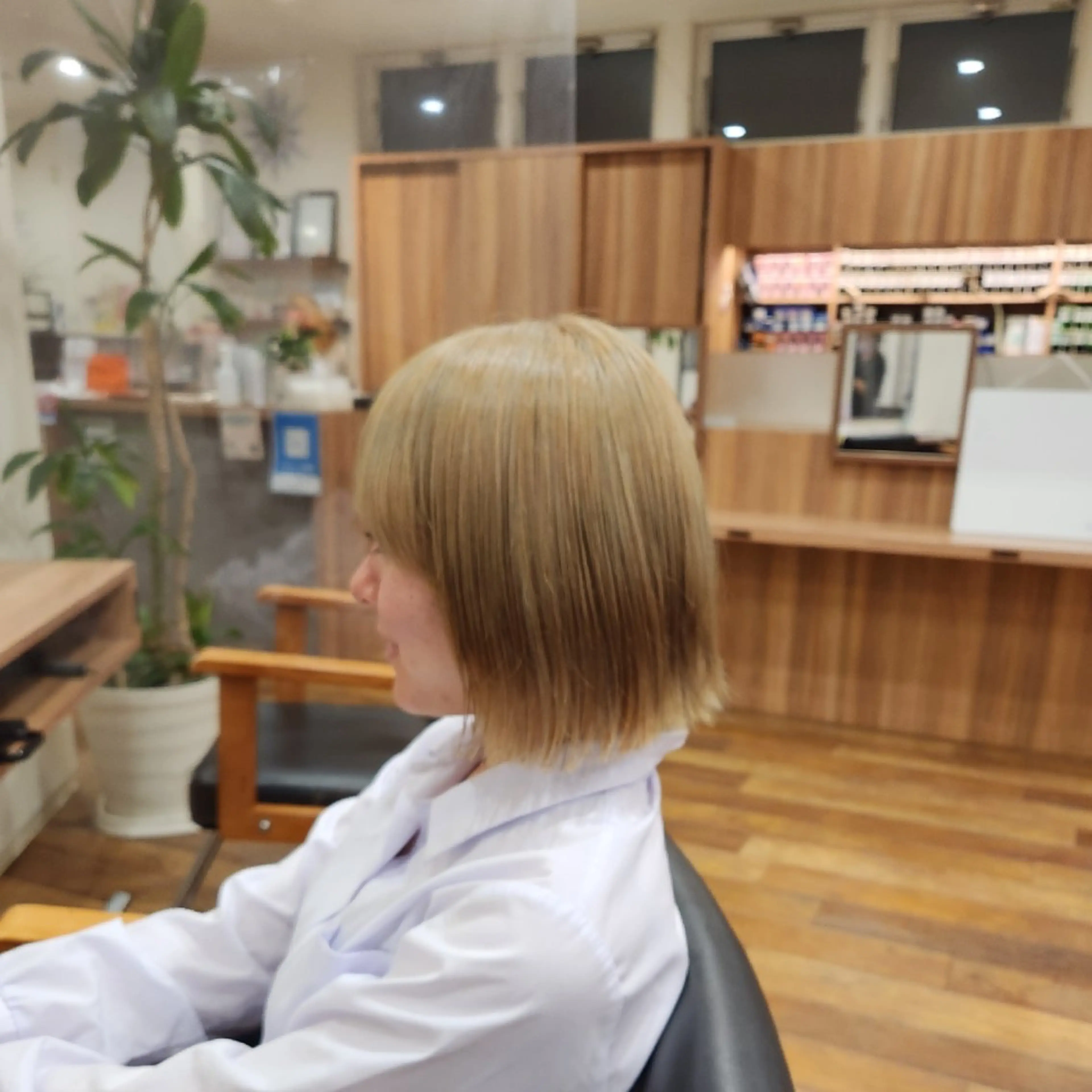 ショート カラー 美容しょうへいの店 四郎丸店所属・小宮山 裕理のヘアスタイル