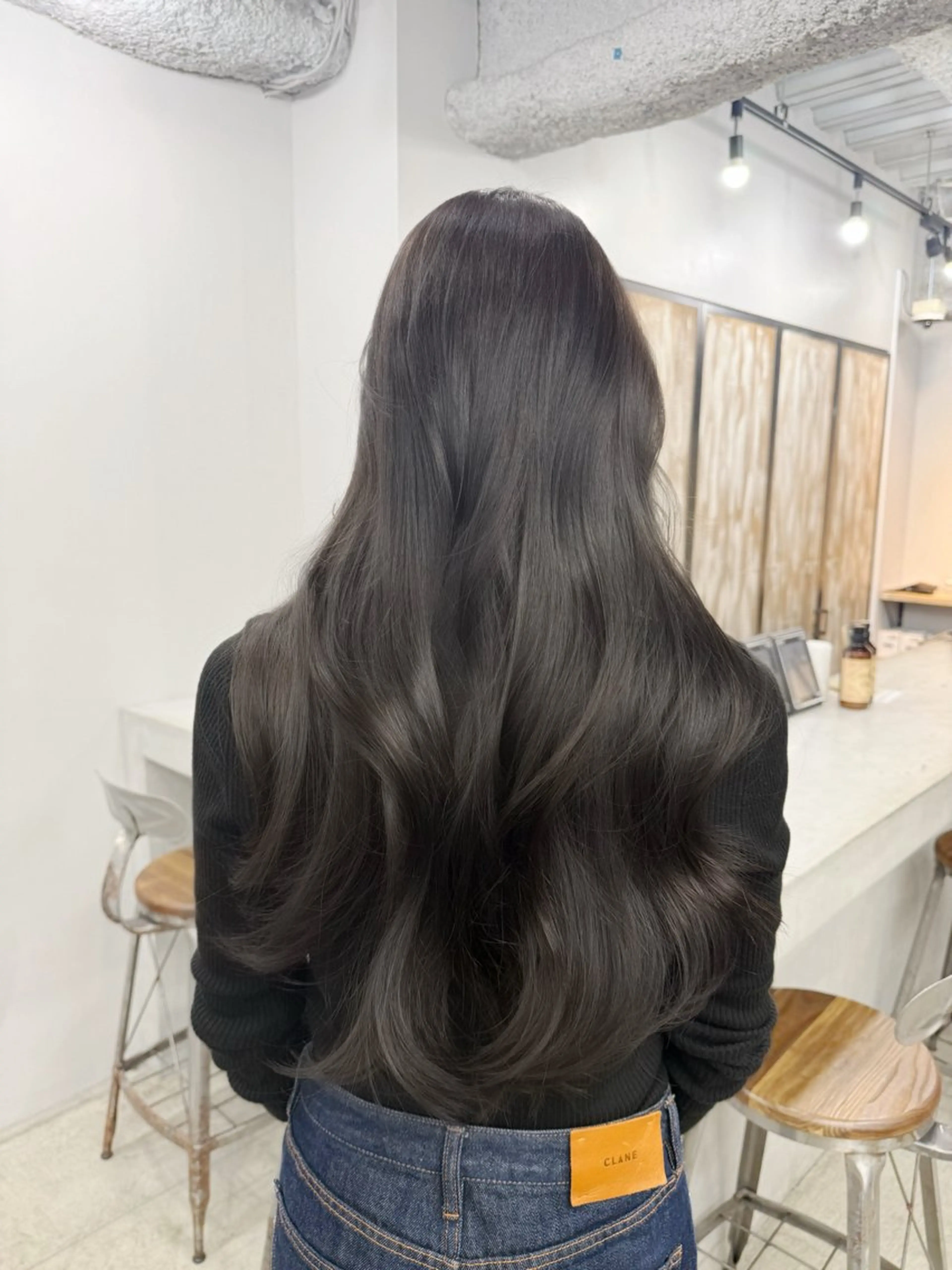 ロング カラー 透明感カラー グレージュ くびれヘア 韓国風ヘア くびれレイヤー カット ヘアカラー トリートメント 韓国ヘア🫧 KAZUTOのヘアスタイル