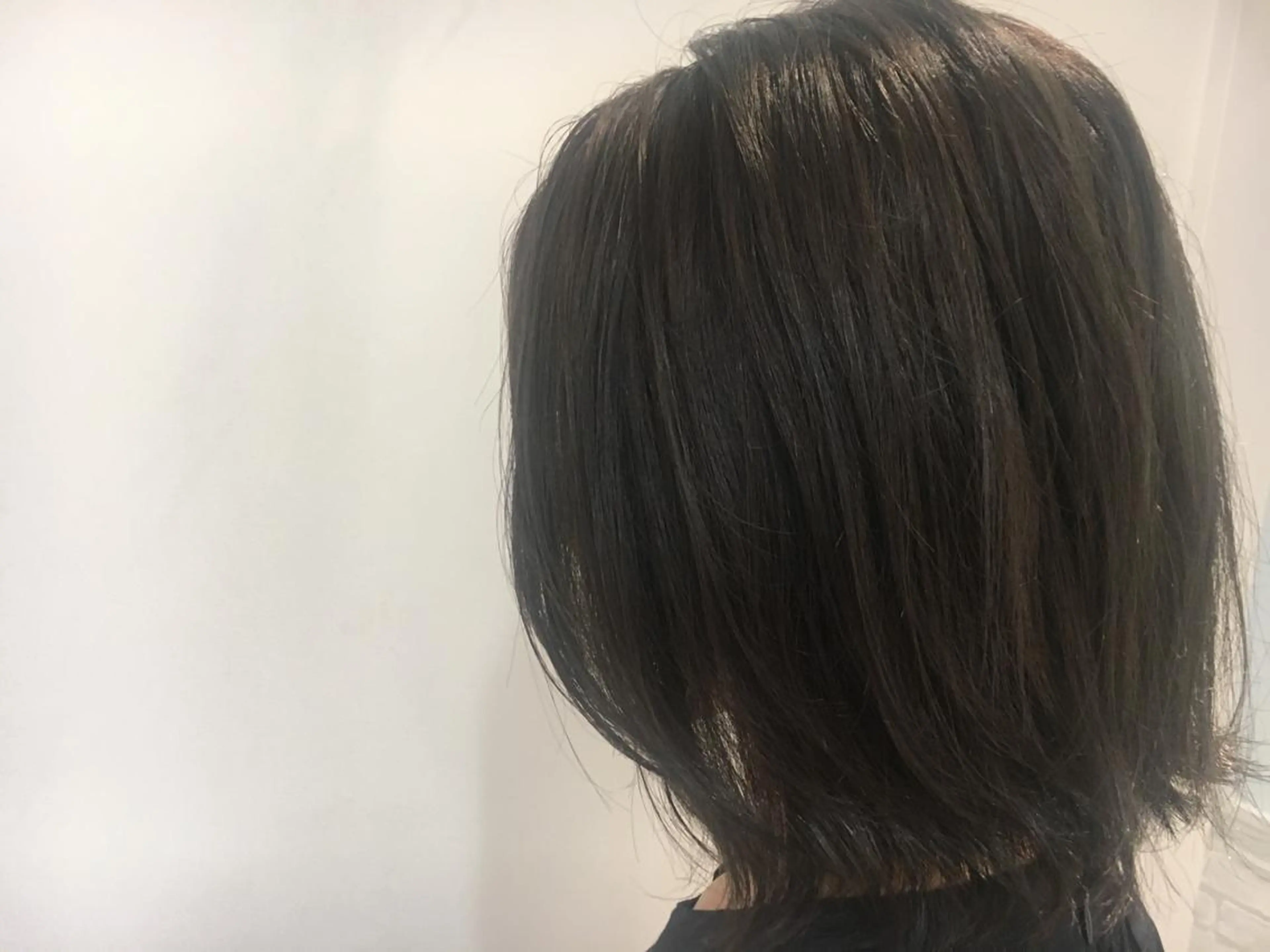 ミディアム ハイライト 江原 彩華のヘアスタイル