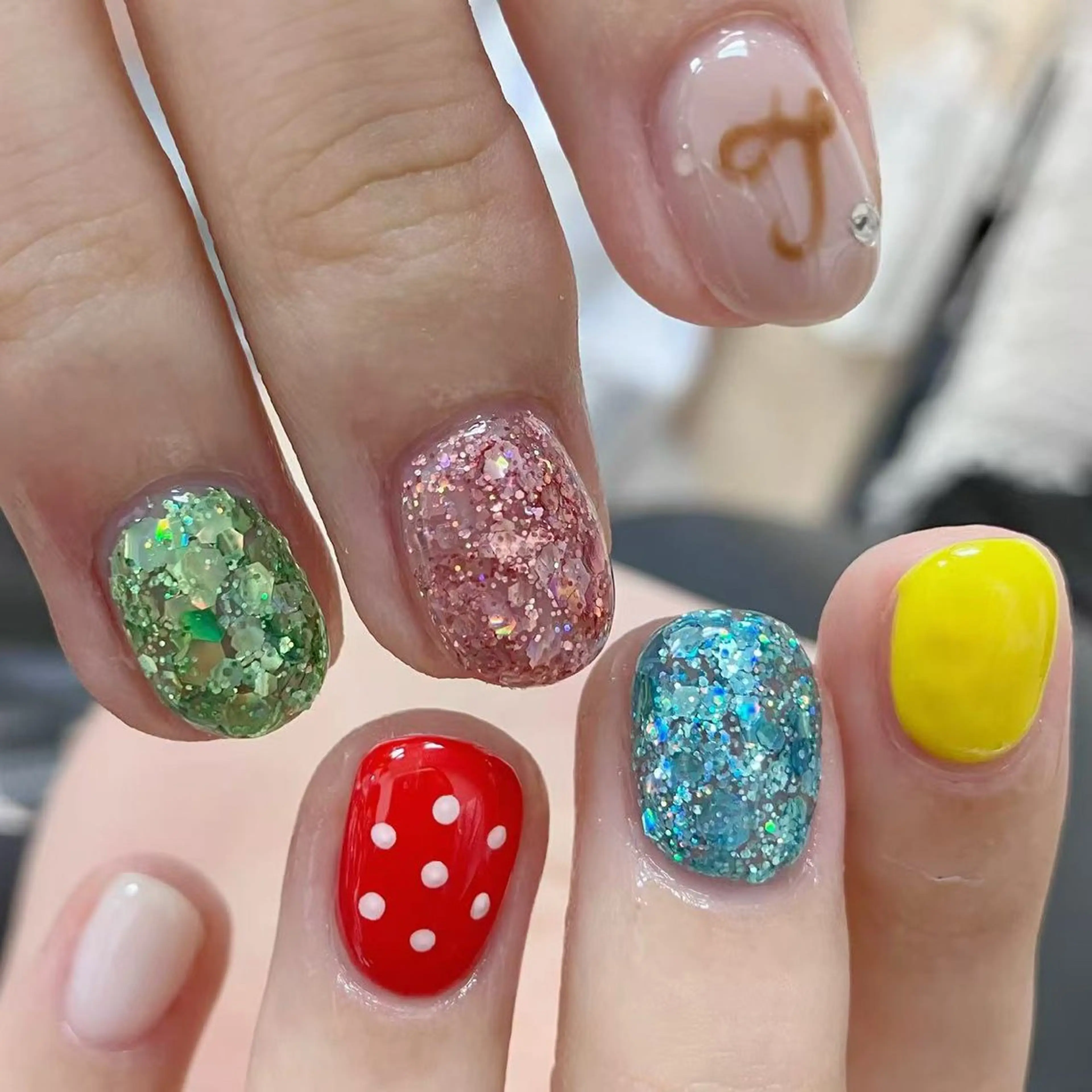 ネイル IYOU NAIL所属・チン セイジョのネイルデザイン