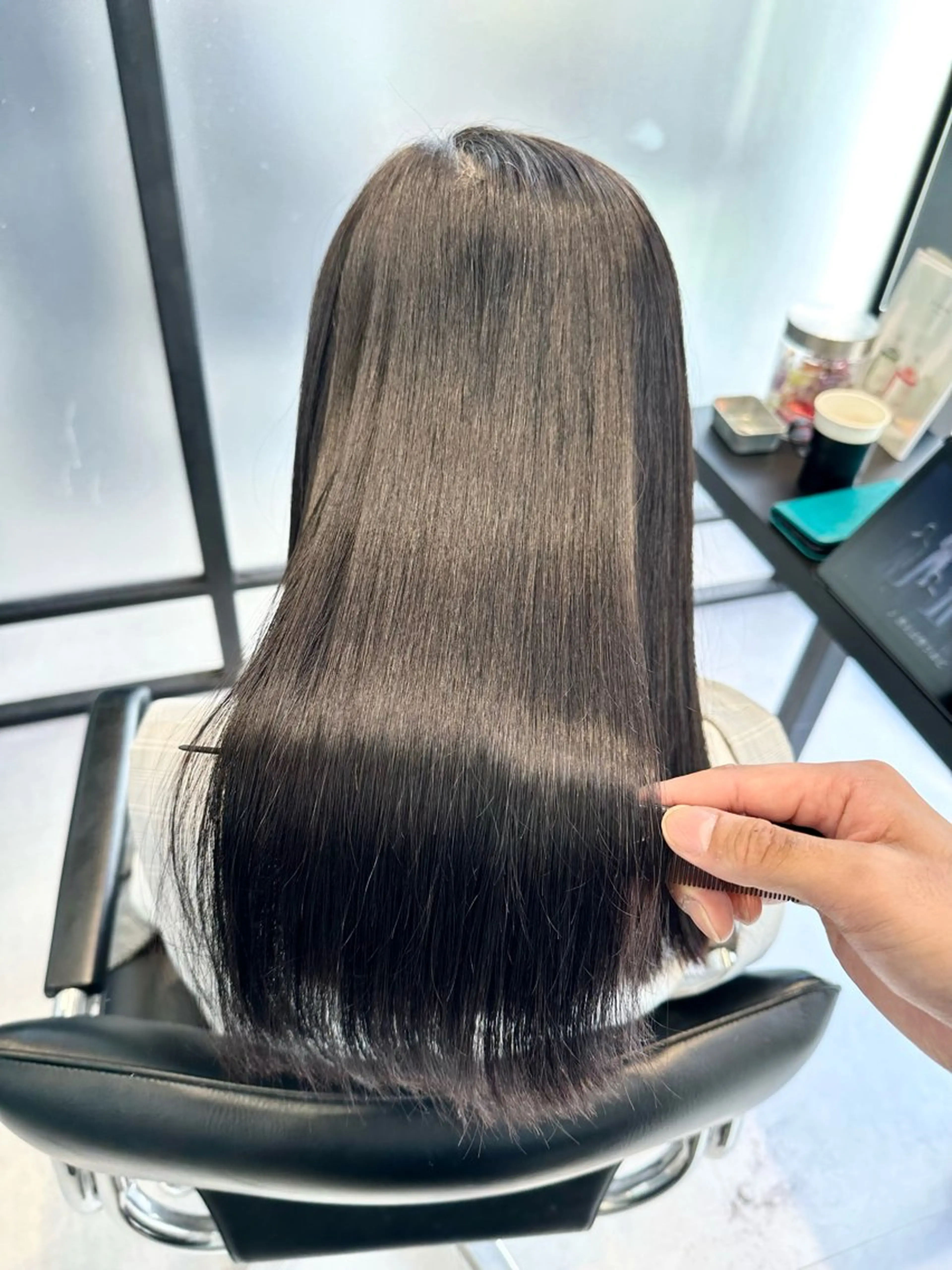 セミロング SALOWIN心斎橋Suite店所属・洗っても取れない 髪質改善|OJIROのヘアスタイル