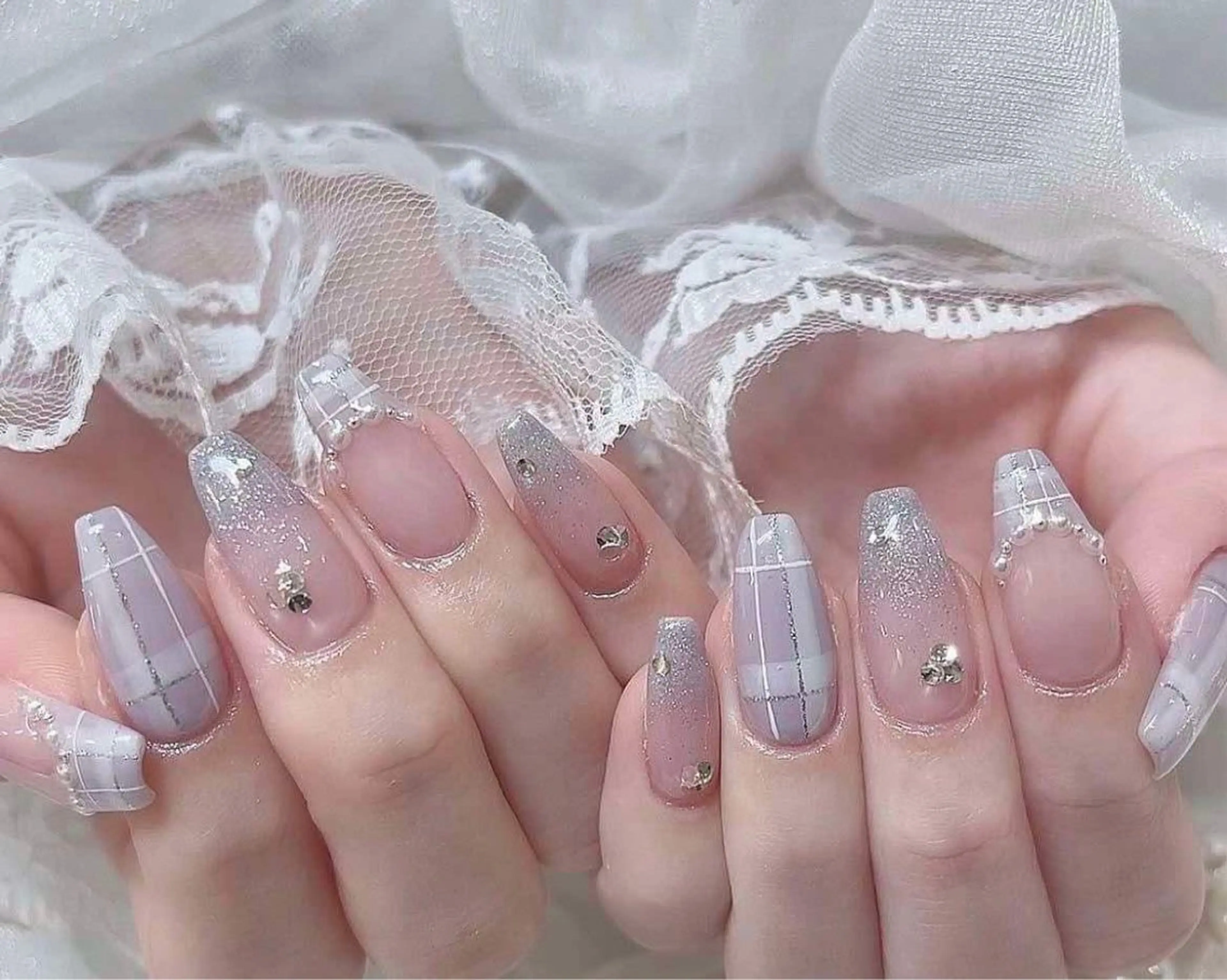 ネイル オーロラネイル チークネイル 長さ出し フットネイル フレンチネイル Lee Nails チップ長さだし専門店のネイルデザイン