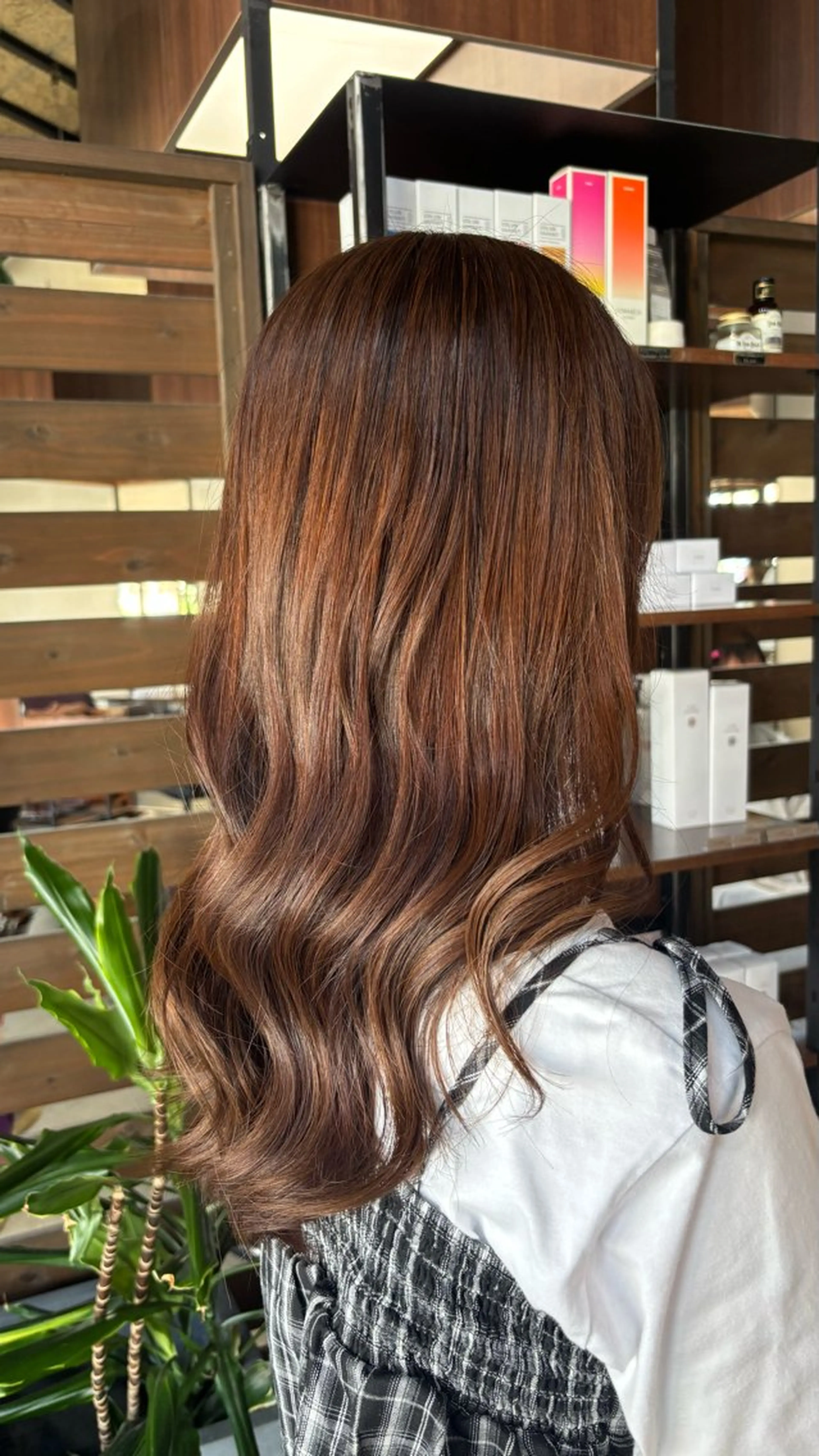 ロング カラー ベージュカラー ブラウンカラー ブラウンベージュ 石川 明歌音のヘアスタイル