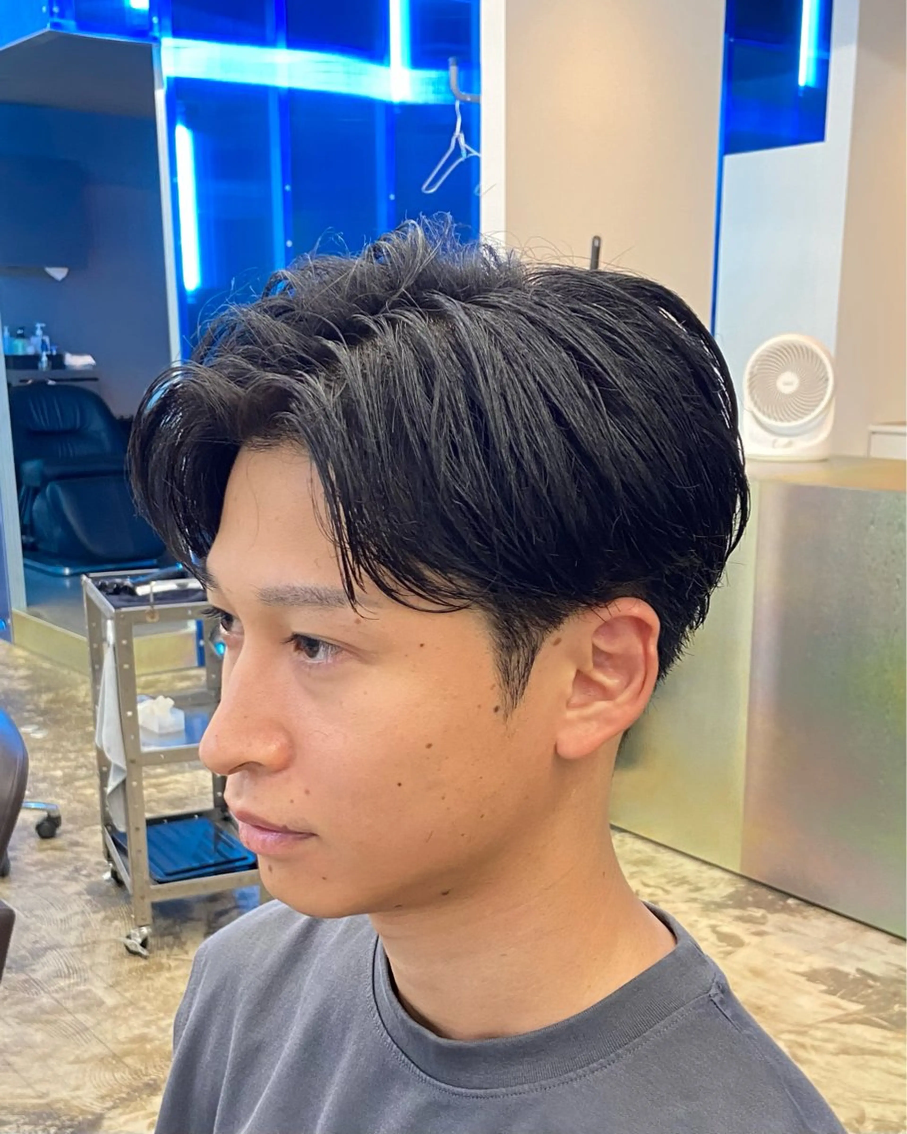 メンズ カット THE DAY TOKYO men's cut 表参道/青山所属・メンズセンターパート 外人風ヘア/KOTAのヘアスタイル