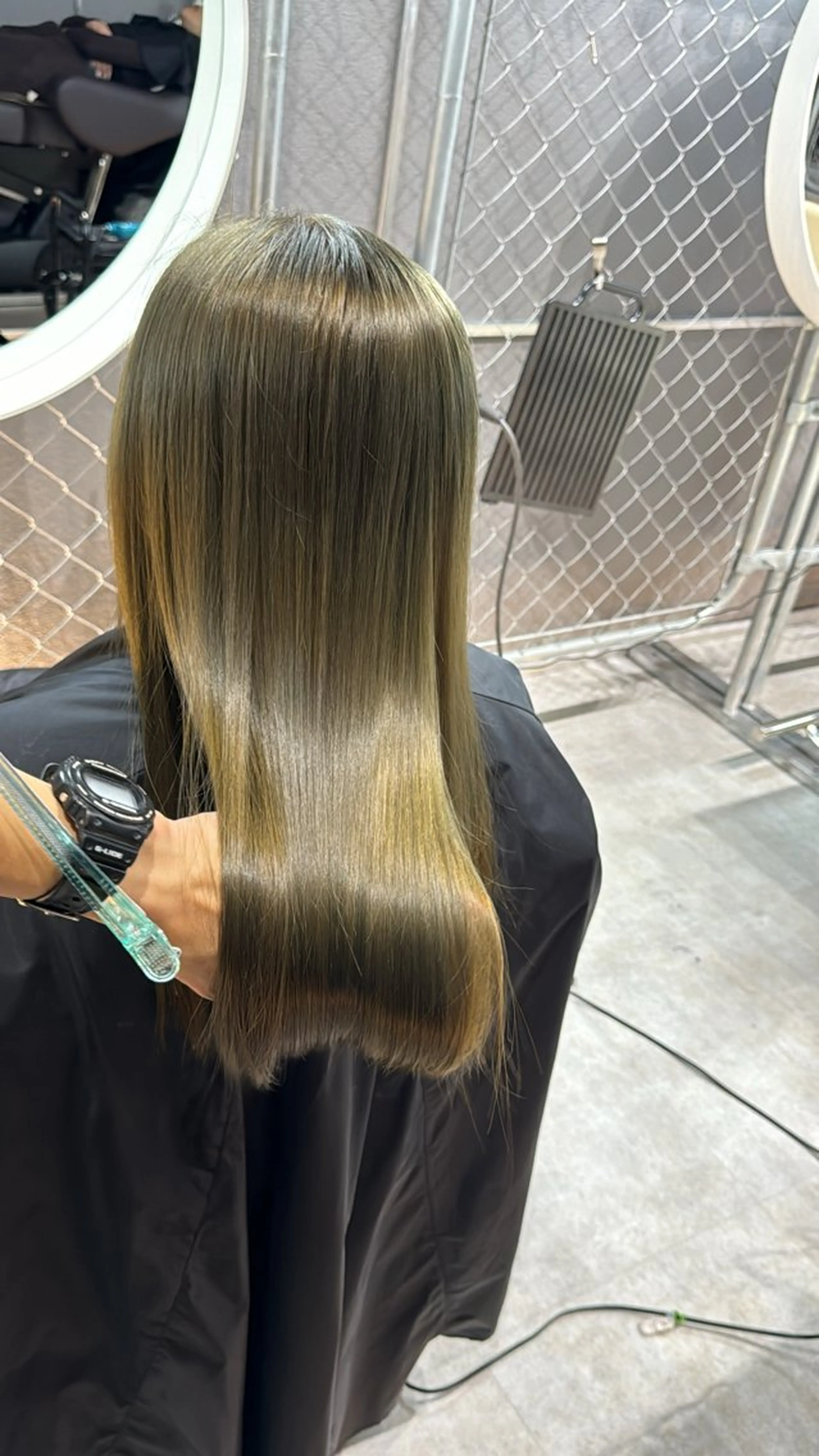 ロング カラー ベージュカラー ヘアカラー tet 店長 RIKITOのヘアスタイル