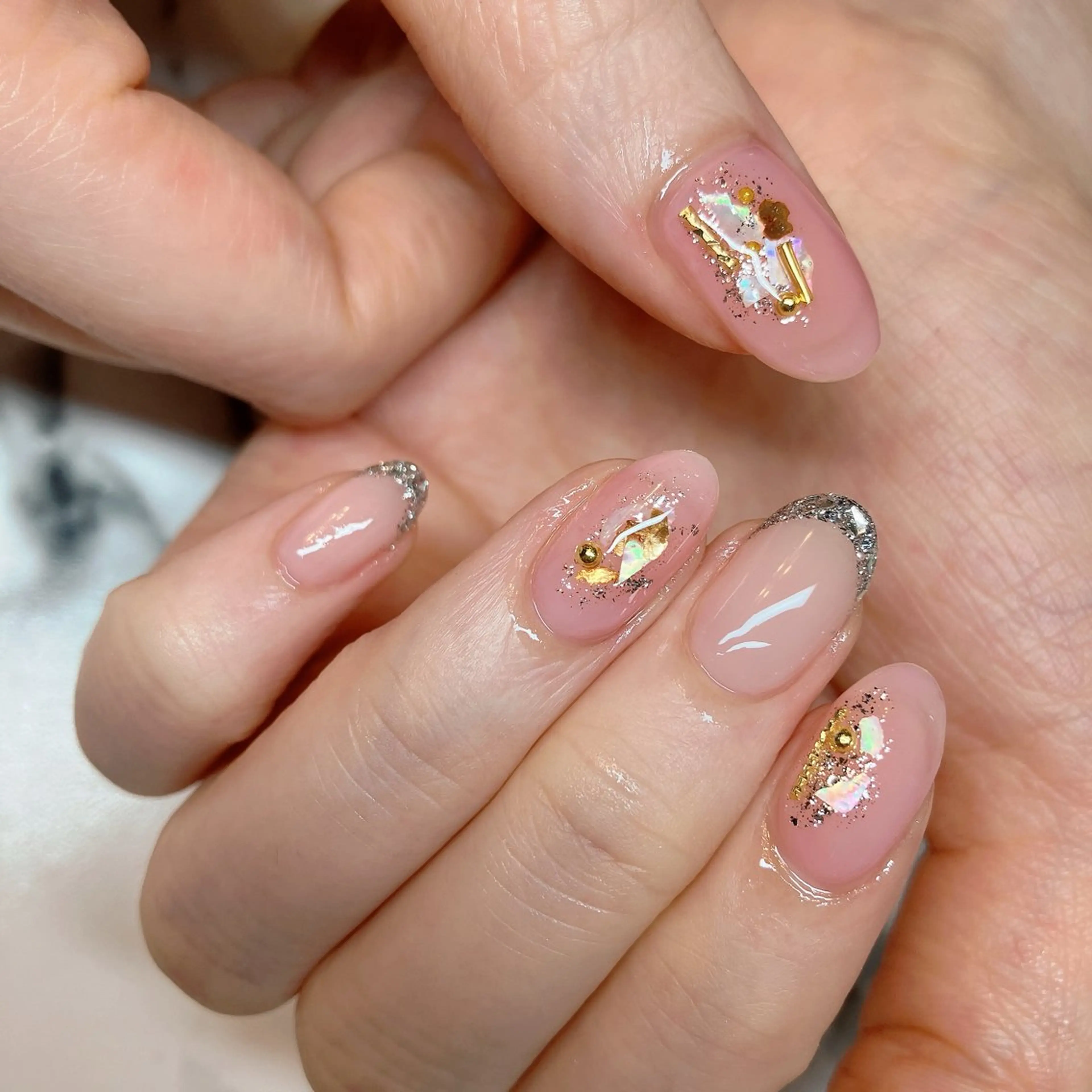 ネイル フレンチネイル ガラスフレンチ ハンドネイル 酒井 茜のエステ・リラクイメージ