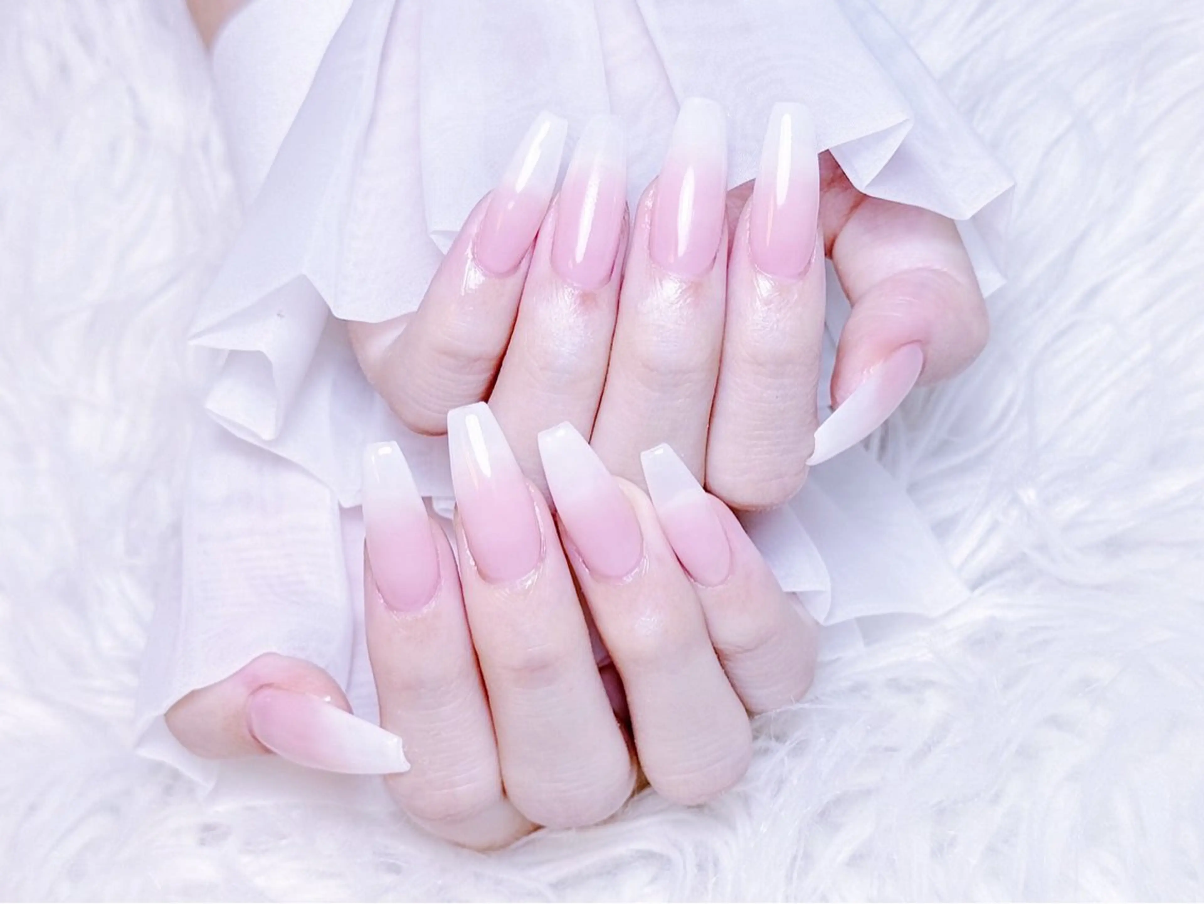 ネイル チークネイル 長さ出し フラワーネイル フレンチネイル ガーリー ハンドネイル NEW NAIL 池袋のネイルデザイン