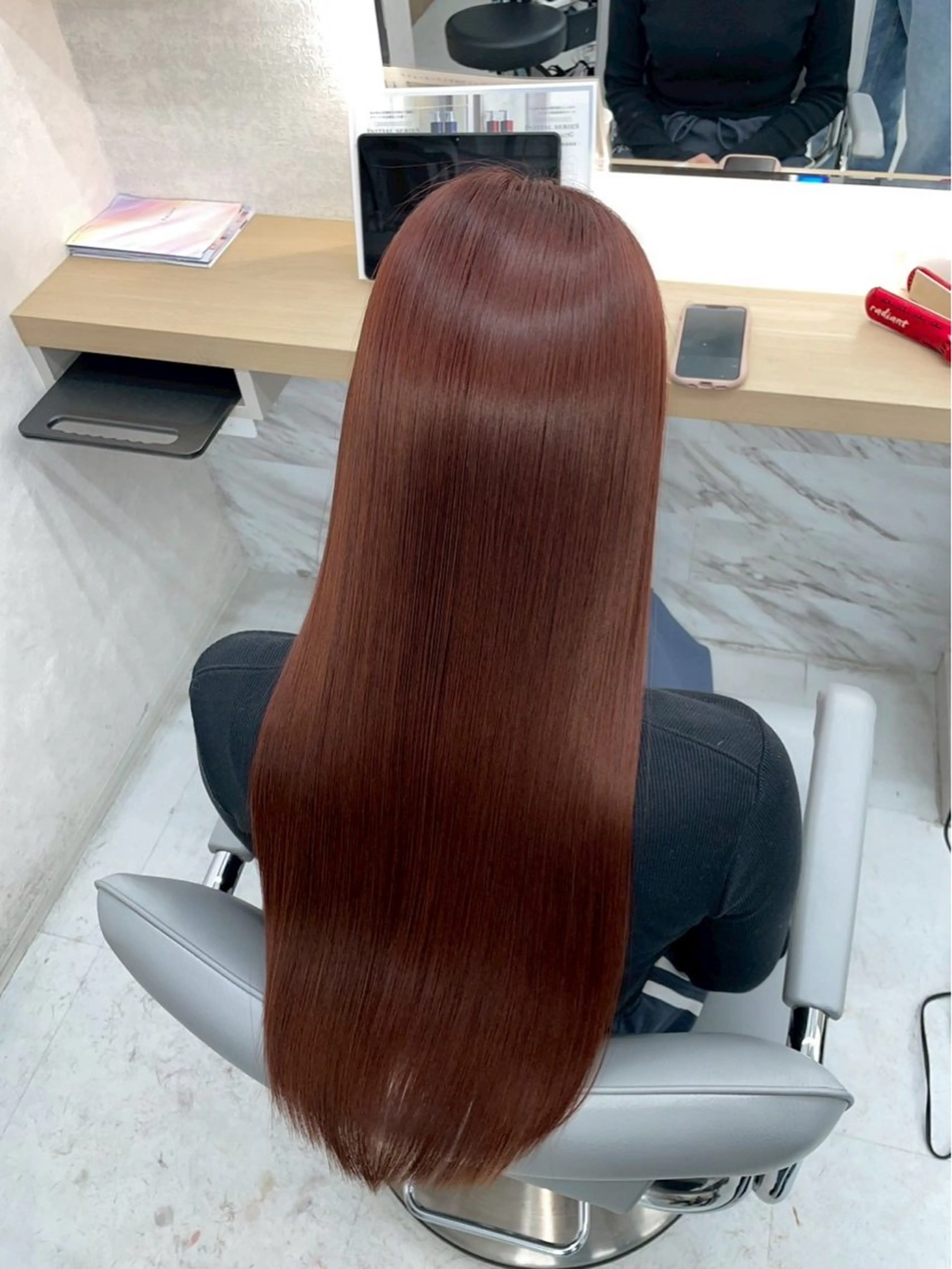 ロング カラー youres hair 新宿3丁目店所属・🍫ハイトーン✖︎ 髪質改善🍫柴田のヘアスタイル