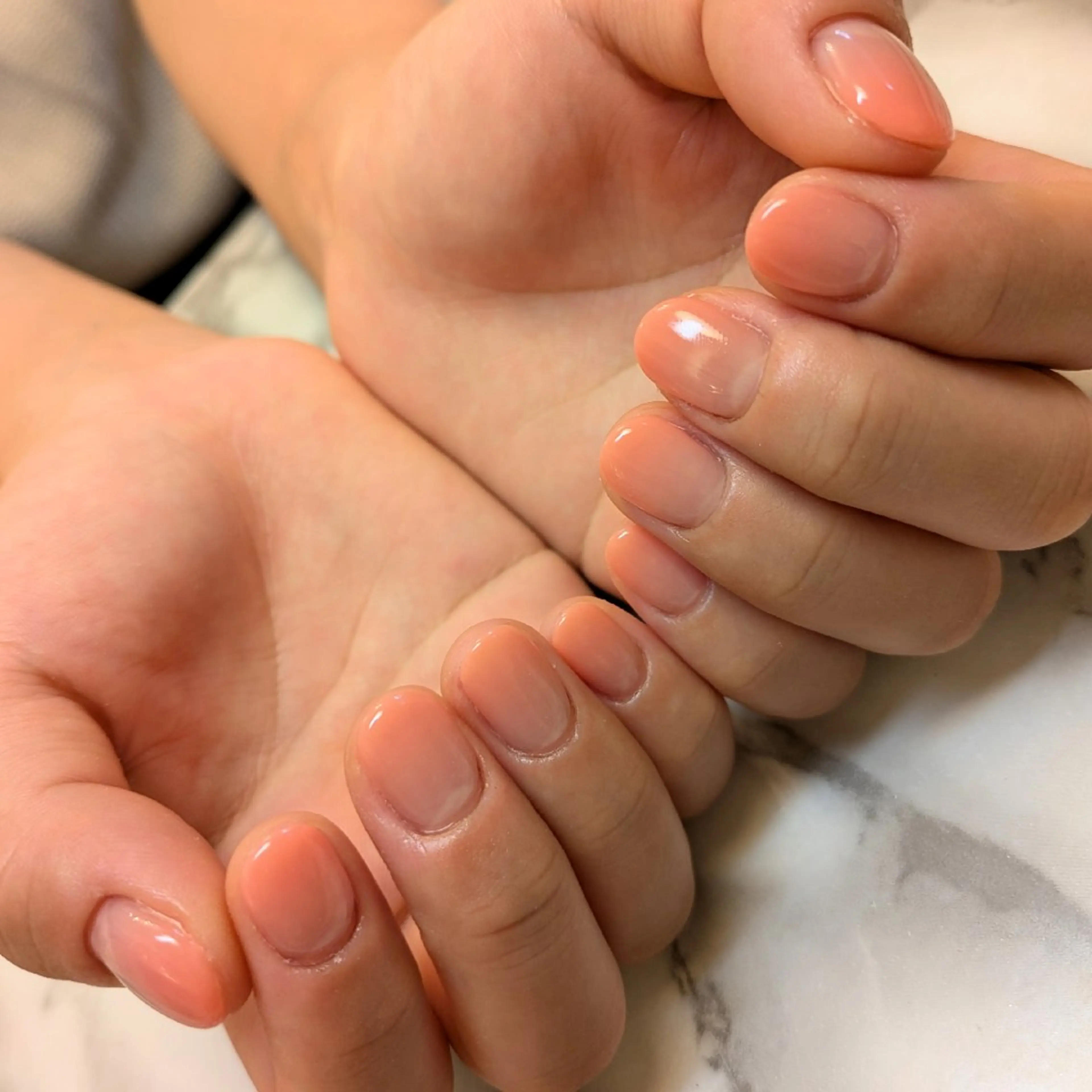 ネイル グラデーション ジェヌインネイル 河内のネイルデザイン