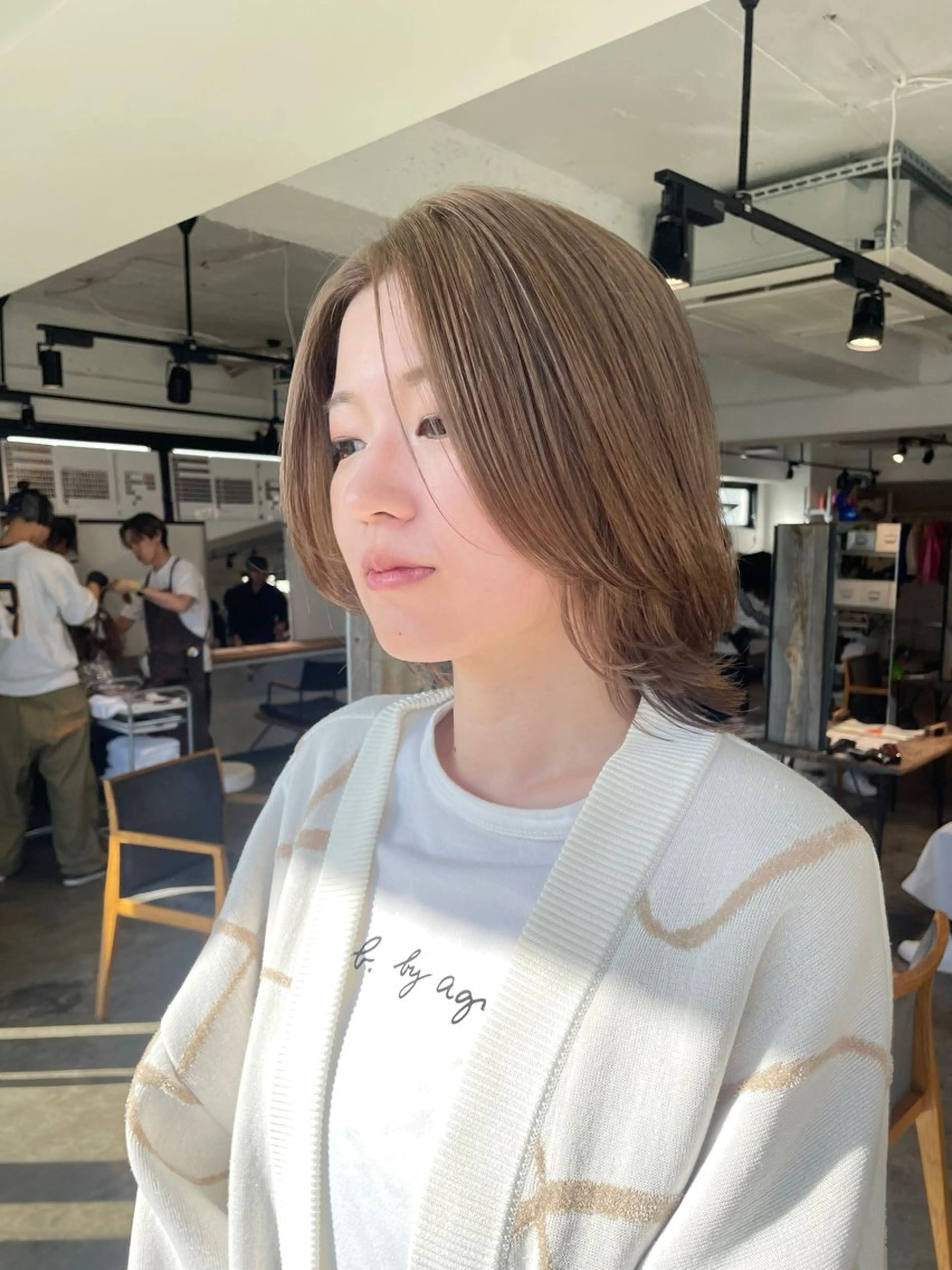 ミディアム カラー ベージュカラー ブリーチ ダブルカラー ミルクティーベージュ ヘアカラー トリートメント 暖色カラー🍒 ケアブリーチ/akiのヘアスタイル