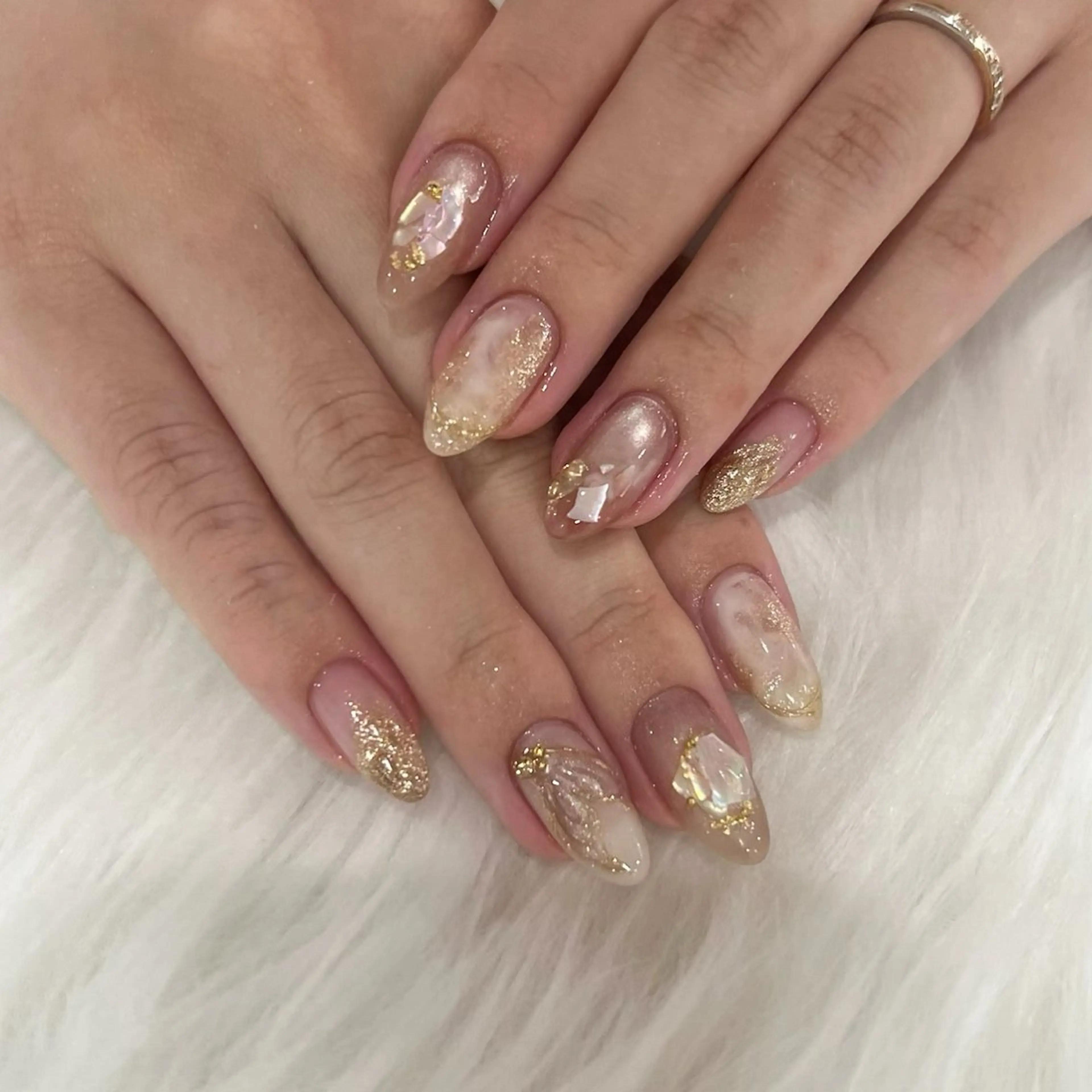 ネイル アートネイル 透明感ネイル ｜mahiru.のネイルデザイン