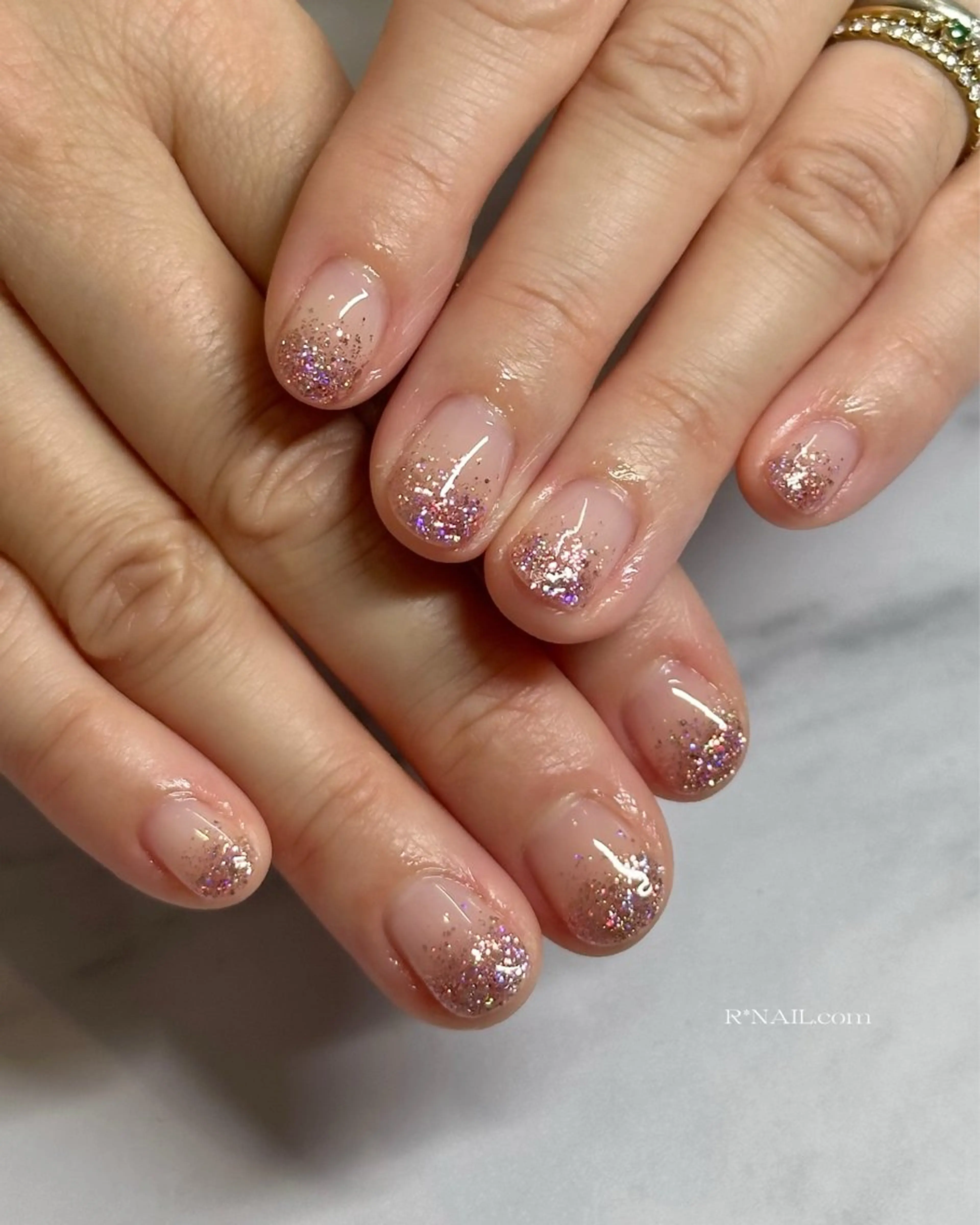 ネイル ラメ(グリッター) ラメグラデーション ハンドネイル Riona / R*NAIL.comのネイルデザイン