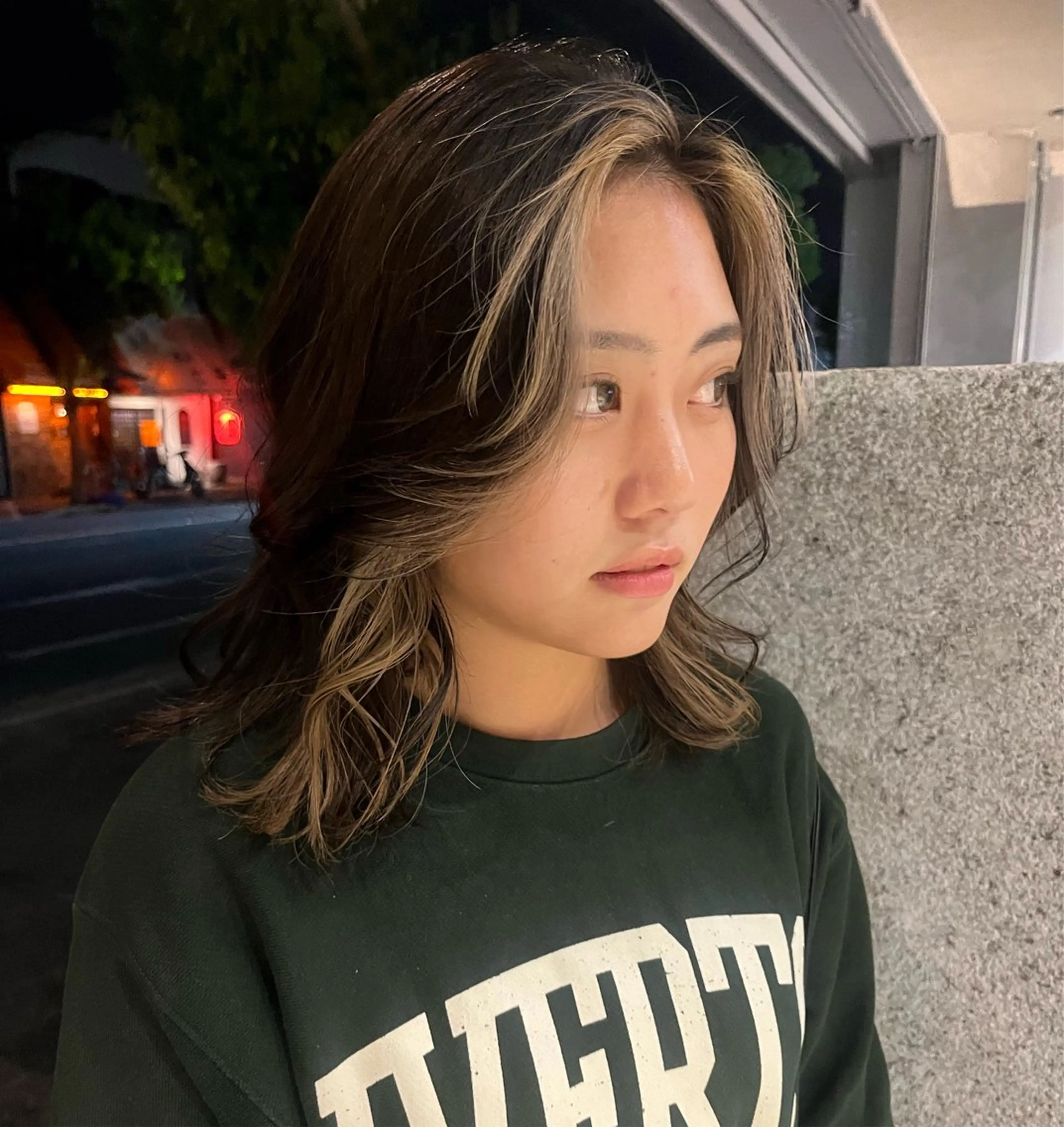 セミロング 藤井 美歩/赤髪のヘアスタイル