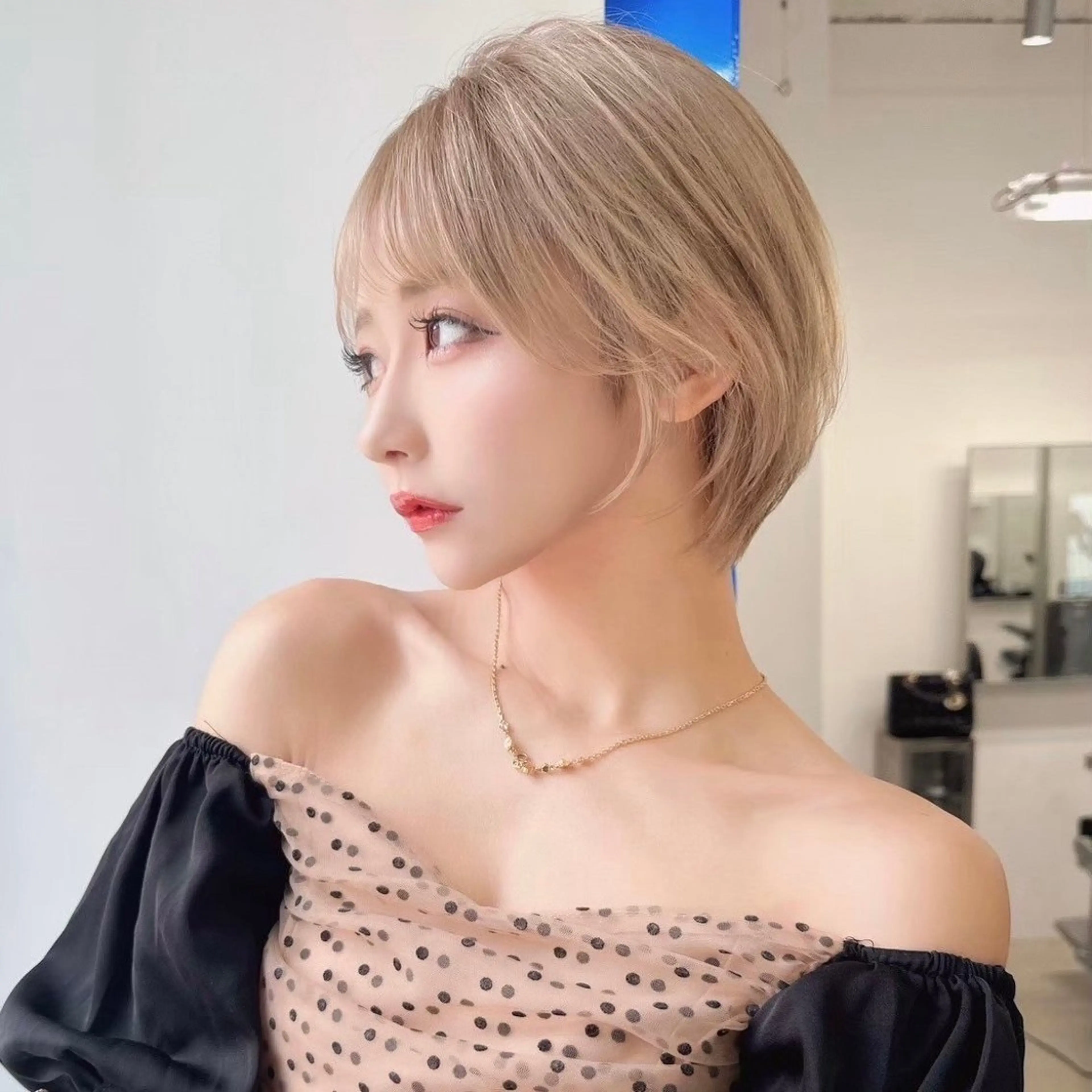 yuto 金山/透明感カラーのヘアスタイル