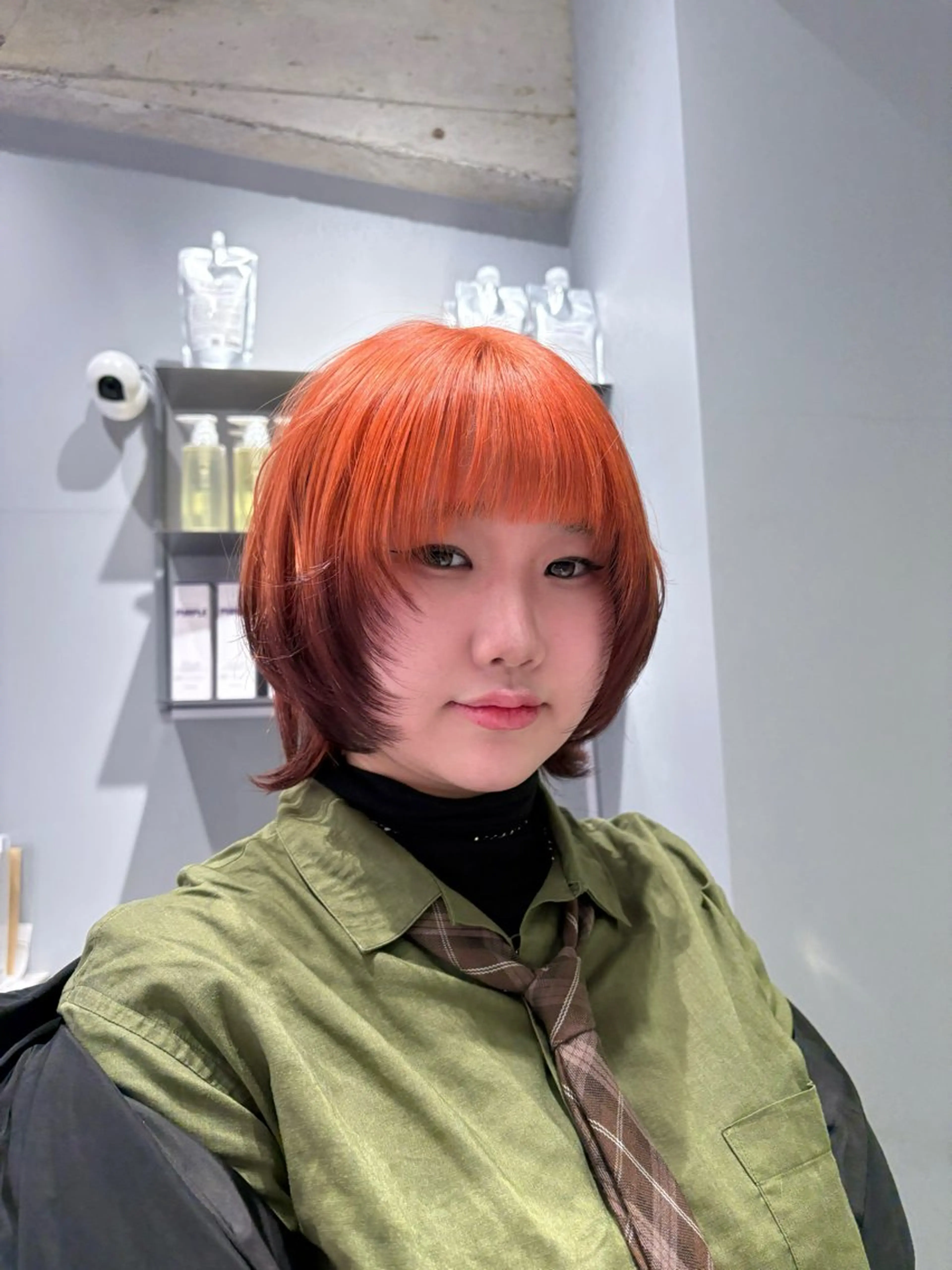 ショート カラー デザインカラー ショートヘア ウルフカット カット ヘアカラー トリートメント 菜々🫧新宿 透明感ケアブリーチのヘアスタイル