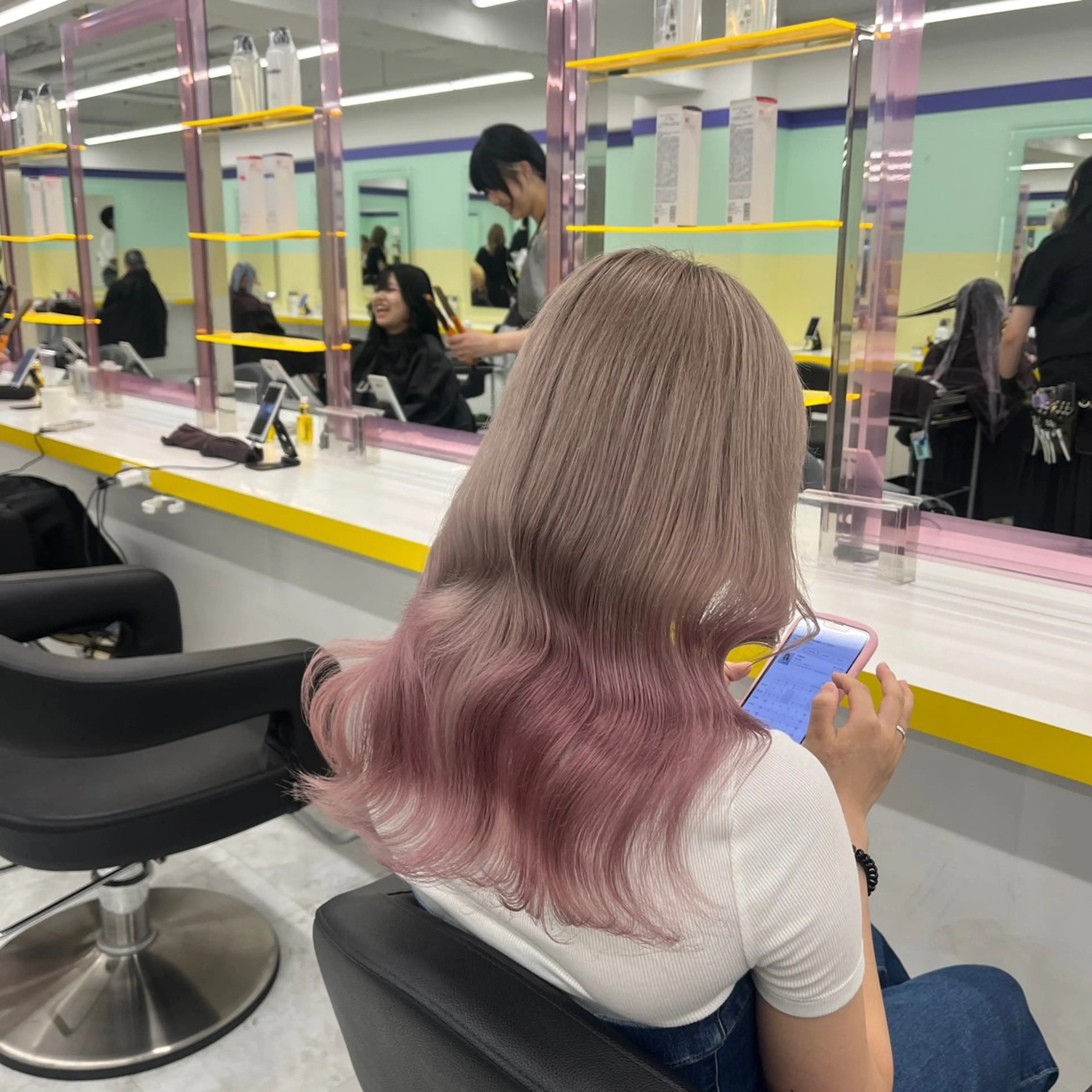 セミロング カラー ヘアアレンジ ヘアカラー トリートメント ヘアセット 🎀Girly艶髪カ ラー🎀Harukaのヘアスタイル