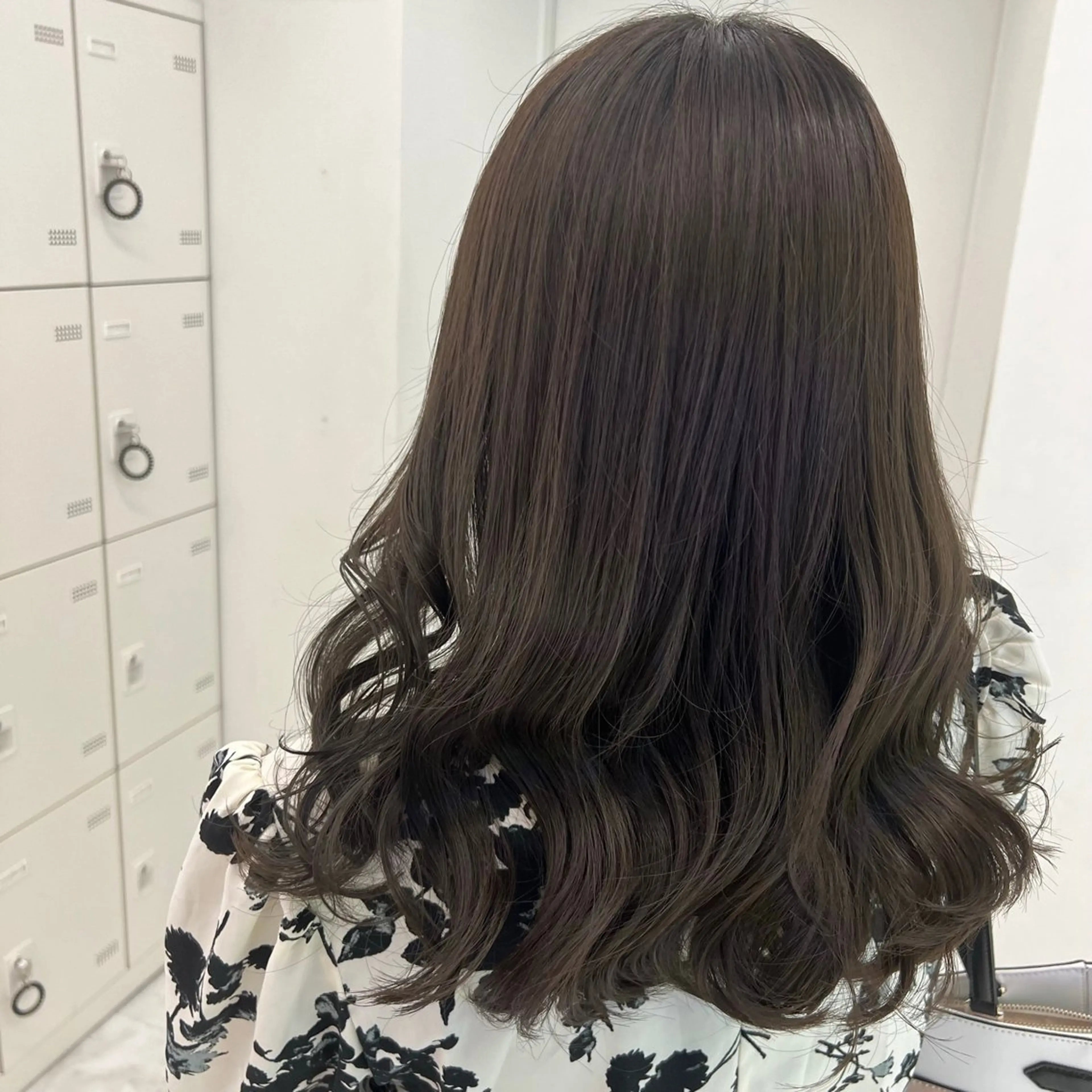 ロング カラー ヘアアレンジ カット ヘアカラー トリートメント ヘアセット 透け上品ハイトーン 職人ゆうと🤍のヘアスタイル
