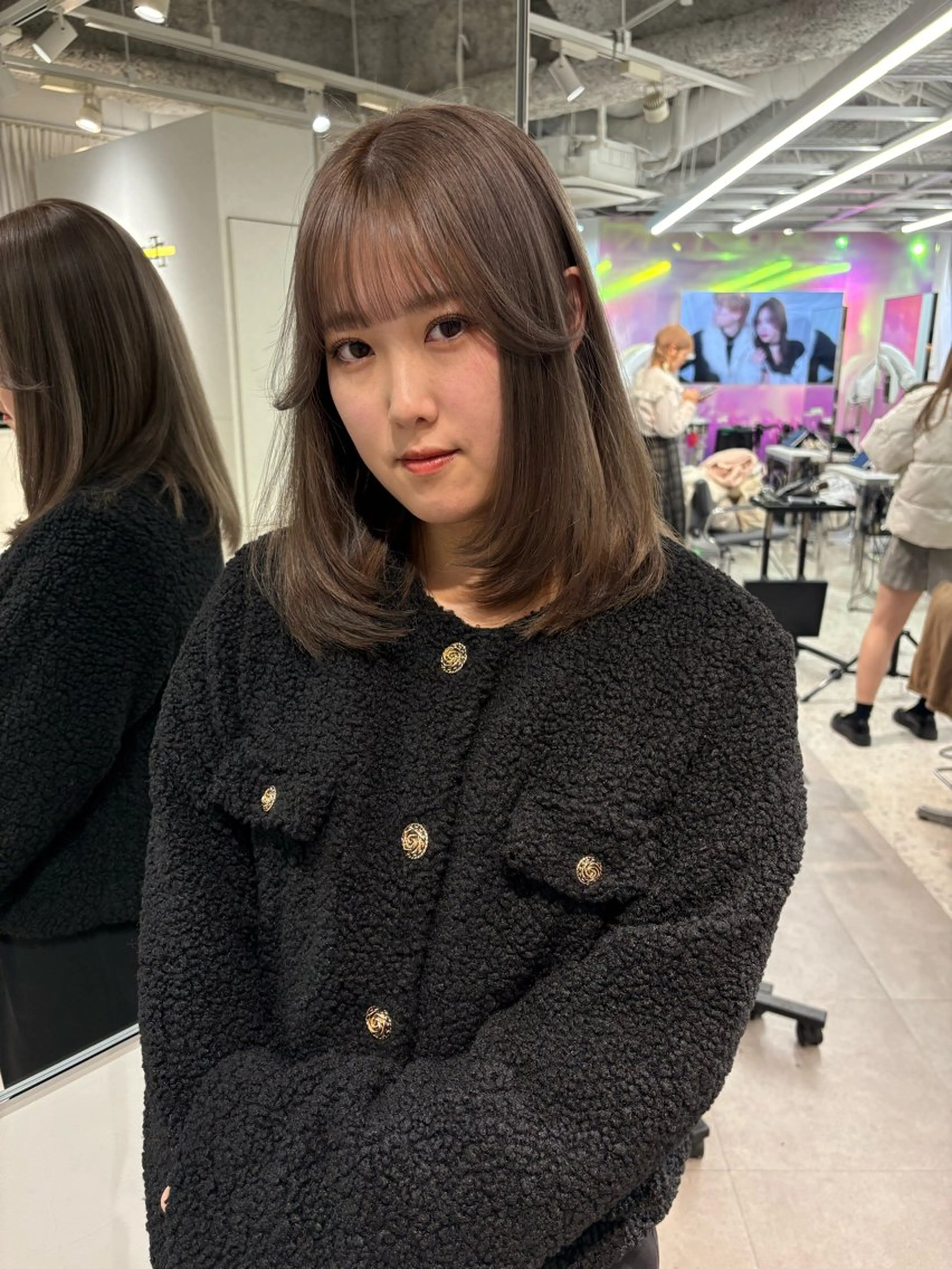 セミロング カラー ブリーチ ケアブリーチ ダブルカラー グレージュ MEI🎀つやカラー 🎀レイヤー🎀渋谷のヘアスタイル