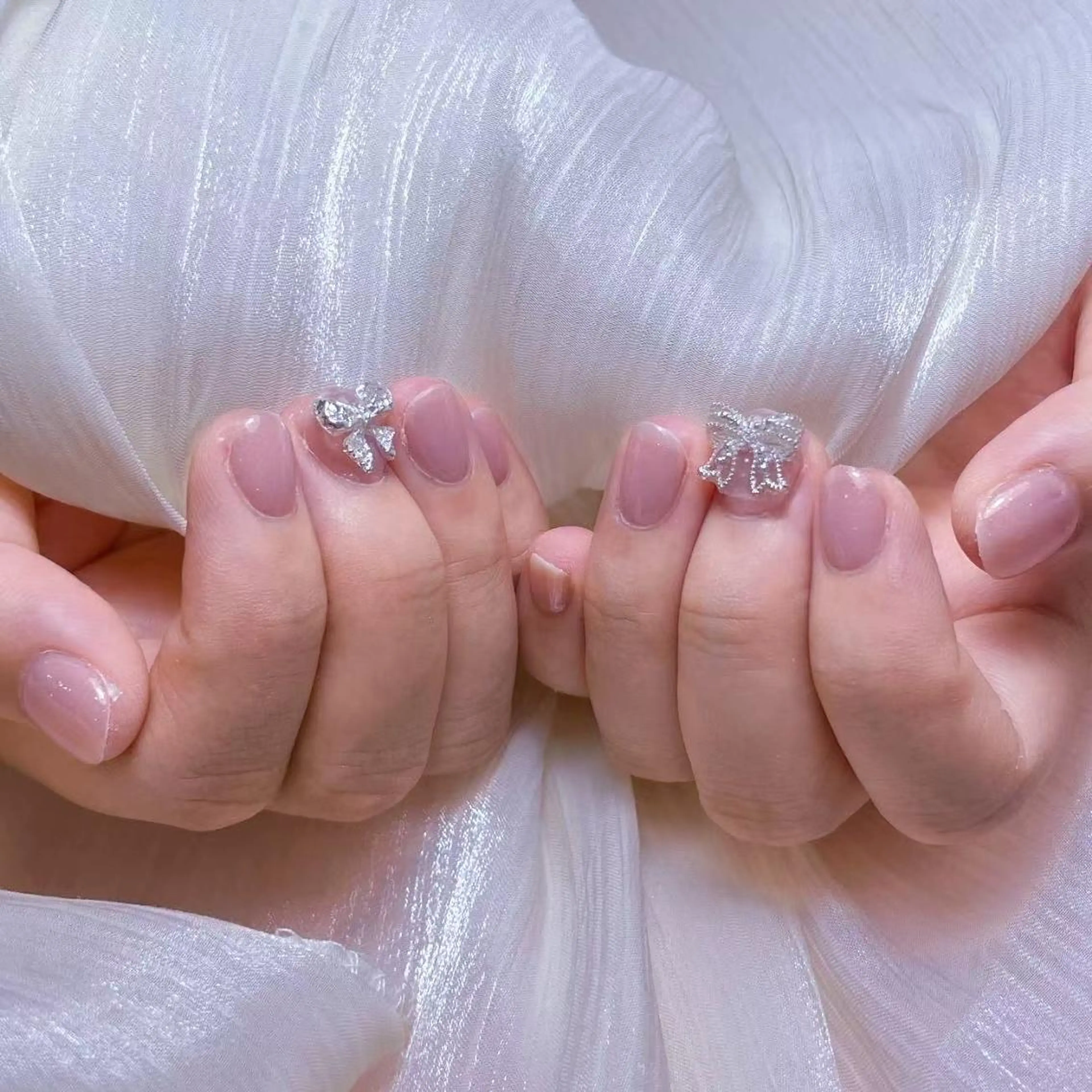 ネイル アートネイル オーロラネイル ガーリー キラキラネイル 韓国ネイル ハンドネイル DIANMOND NAIL🌸のネイルデザイン