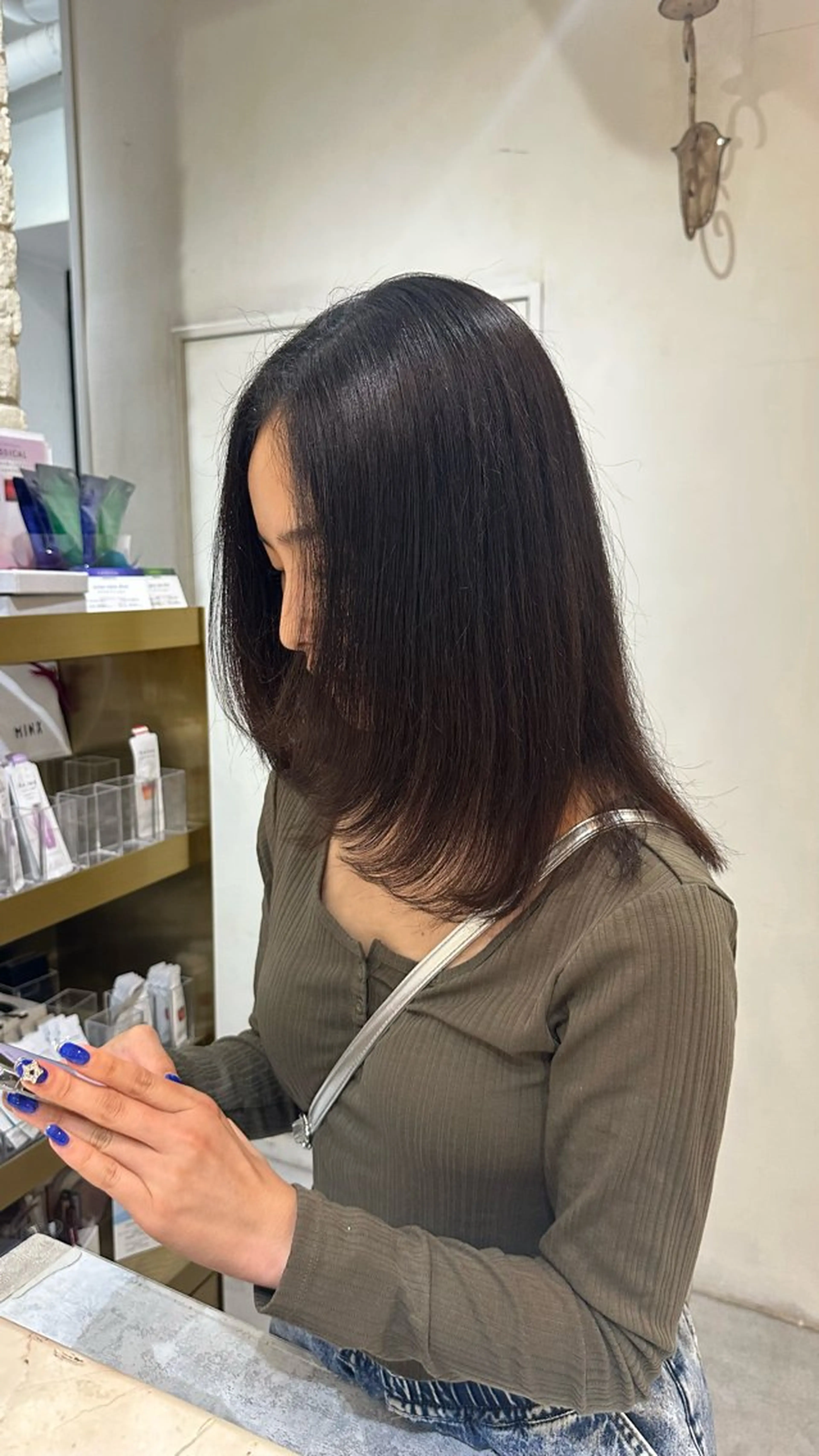 セミロング ミタムラ ユナのヘアスタイル
