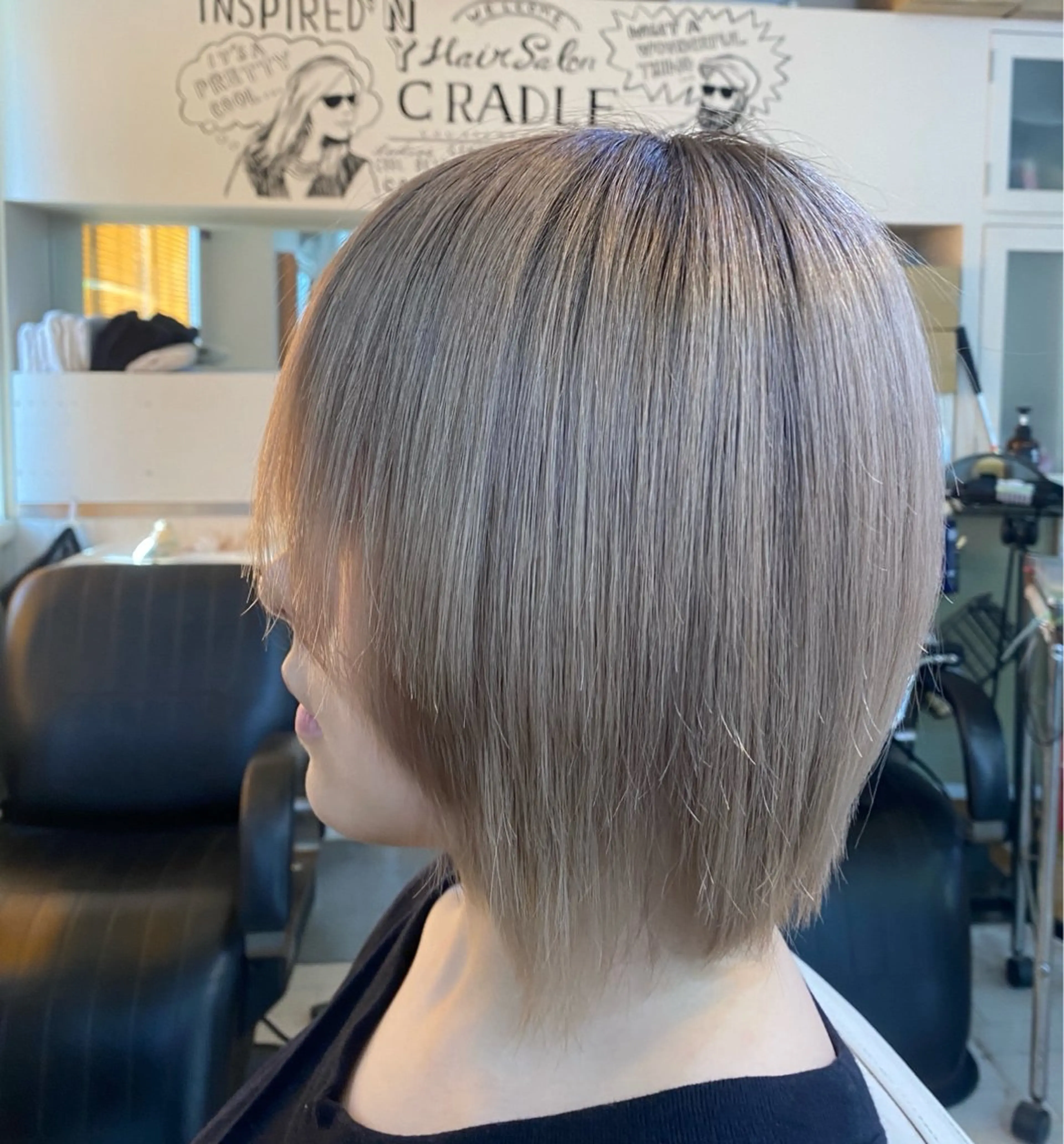 ミディアム カラー CRADLE Takeuchiのヘアスタイル