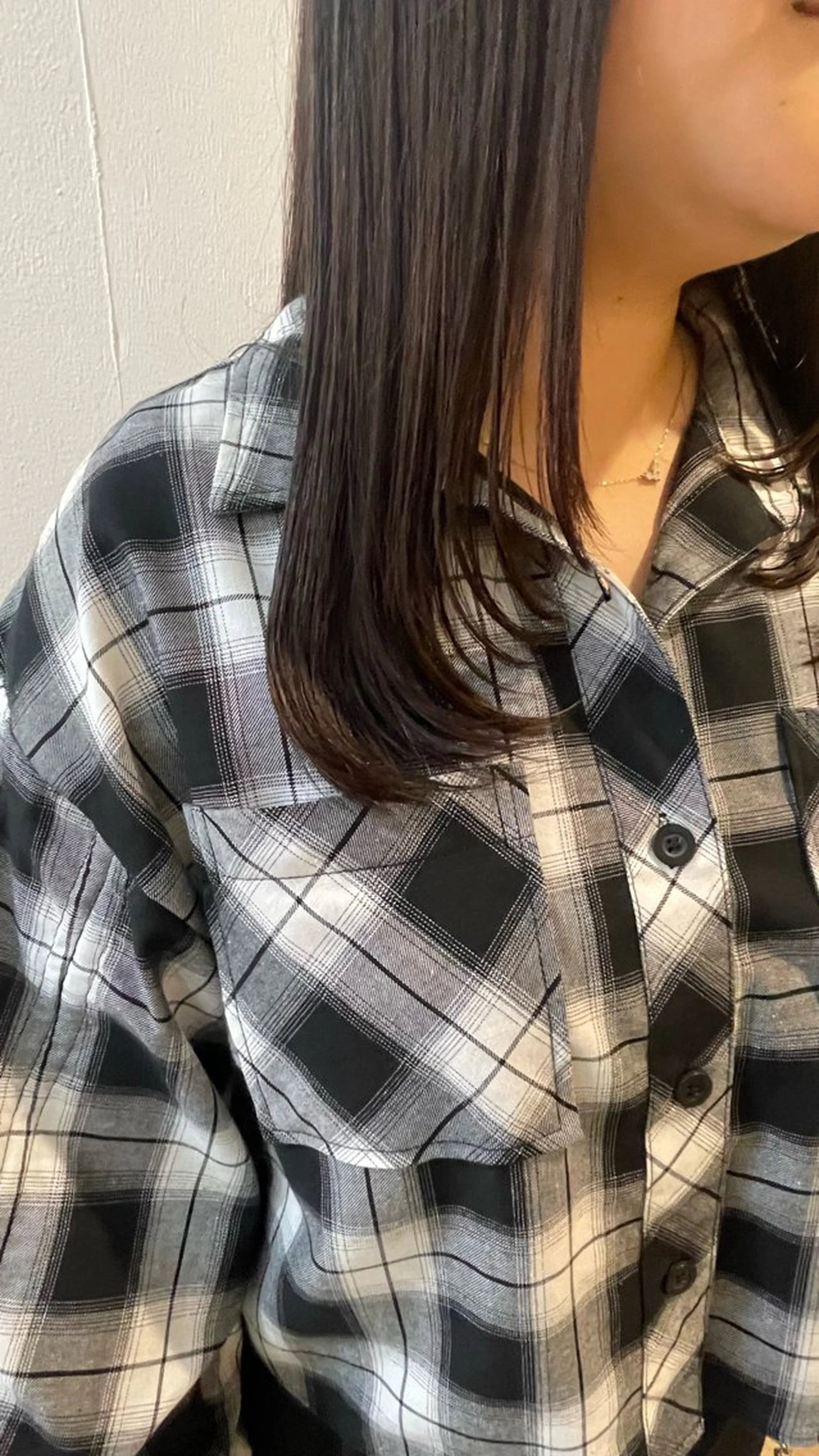 セミロング 顔周りカット レイヤーカット 艶カラー/ ストレート/くるみのヘアスタイル