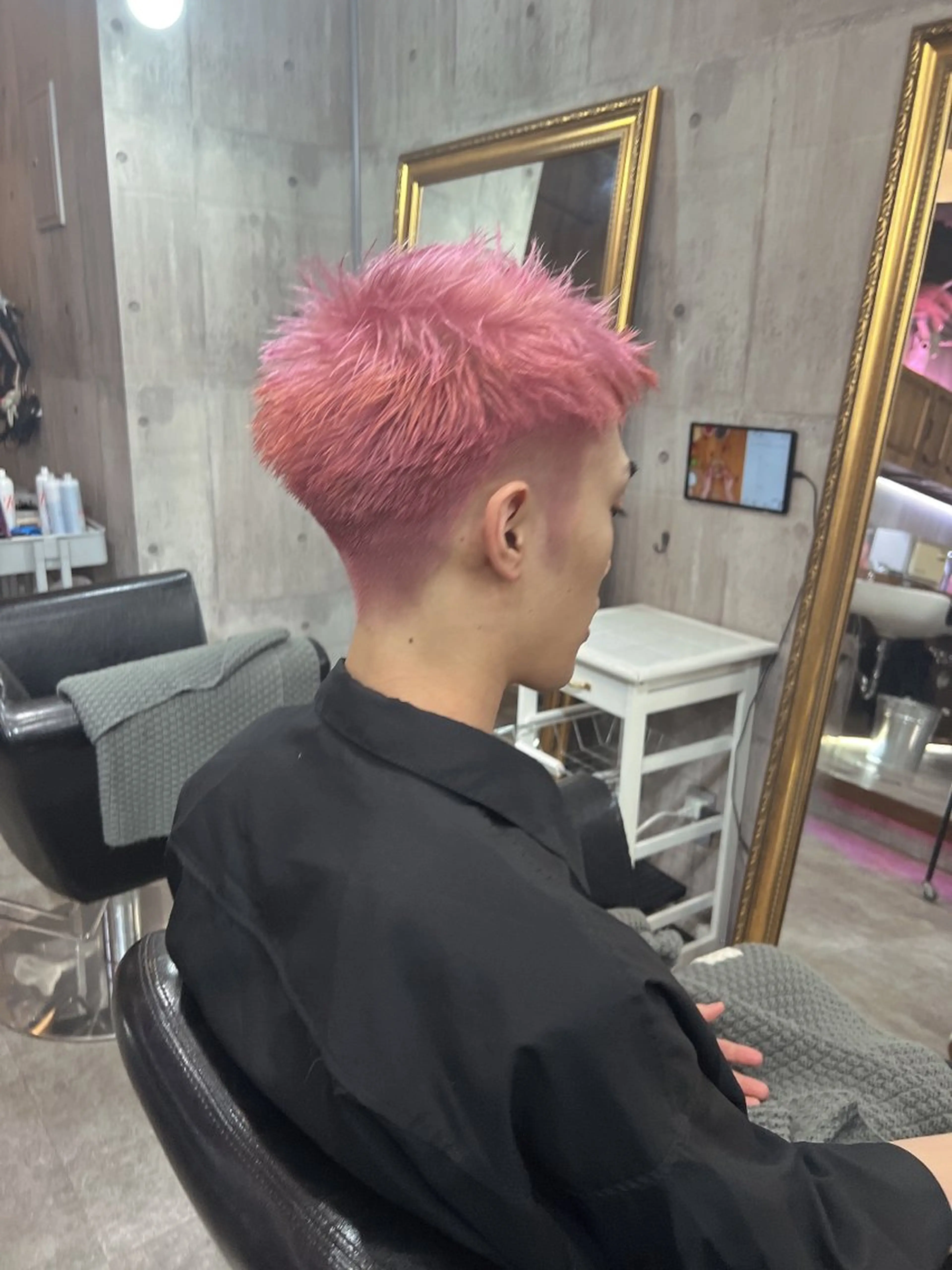 ショート メンズ メンズブリーチ メンズハイライト メンズハイトーン メンズインナーカラー メンズ韓国風 ヘアカラー MIRACミラク所属・☀️ハイトーンボブ ☀️石川 海斗のヘアスタイル