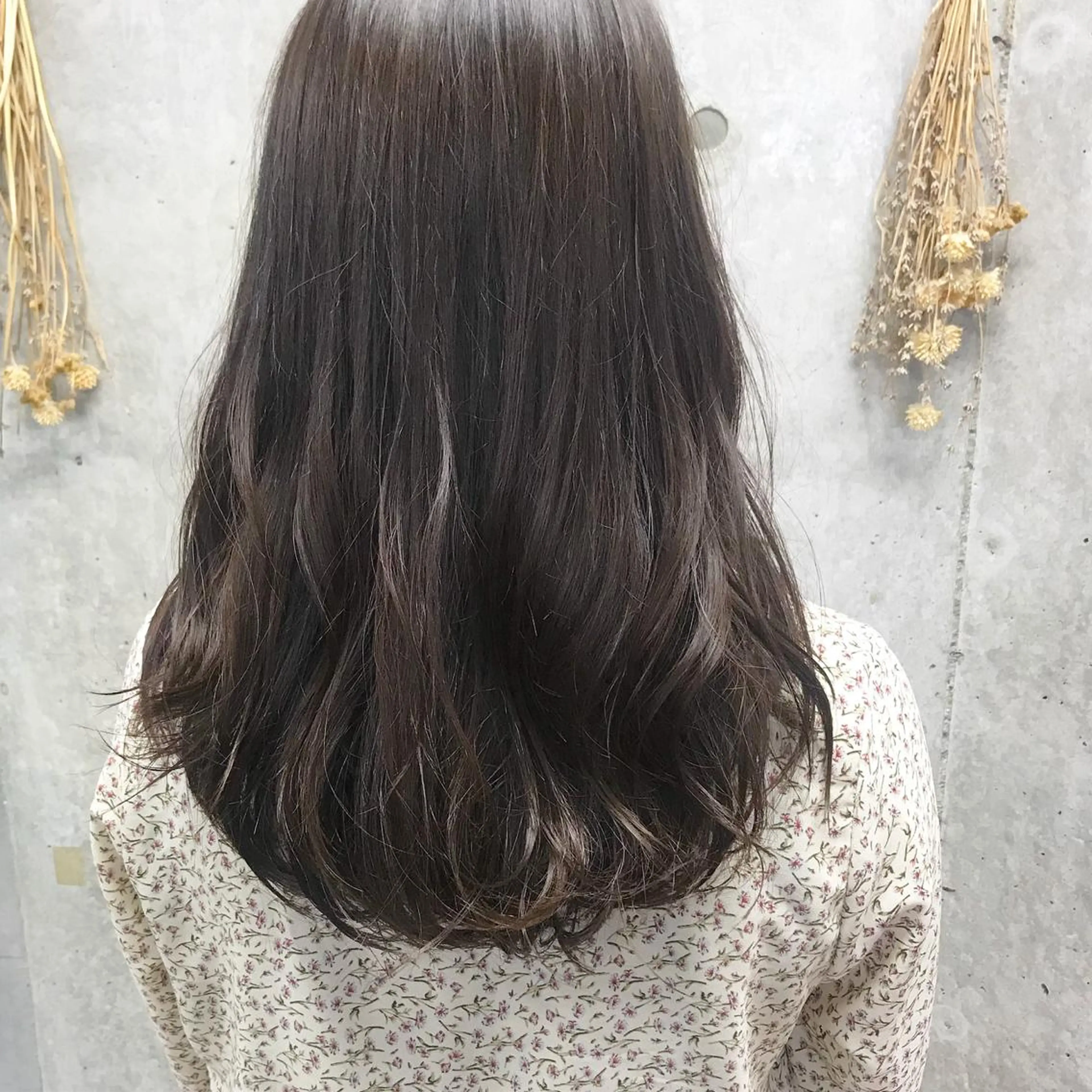 ロング カラー ヘアアレンジ ベージュカラー ラベンダーカラー ラベンダーベージュ clan所属・Satsuki ✂︎♡のヘアスタイル