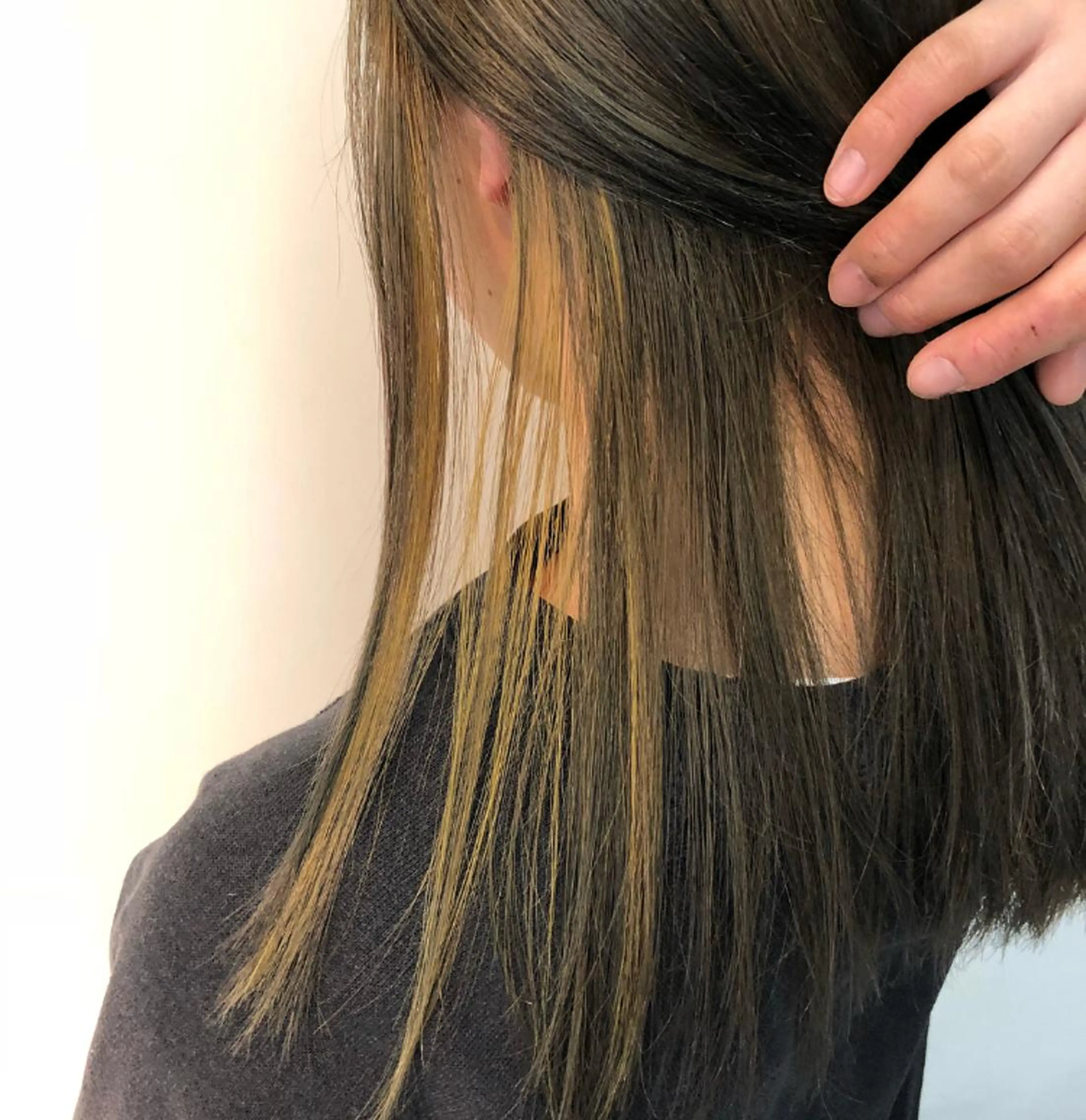 ミディアム カラー メッシュ イエローカラー 透明感カラー 松田晃代のヘアスタイル