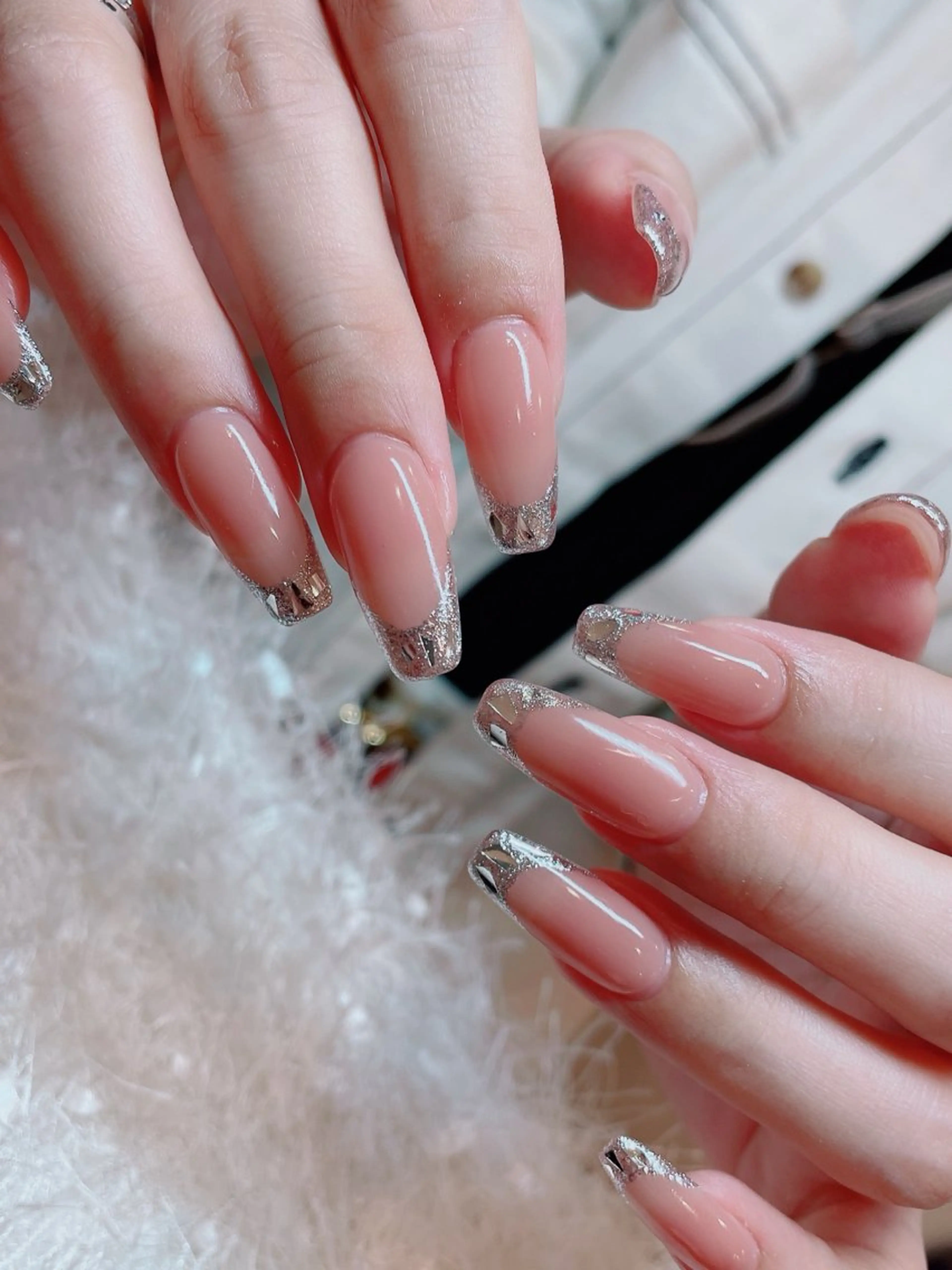 ネイル フレンチネイル ガラスフレンチ えい このネイルデザイン