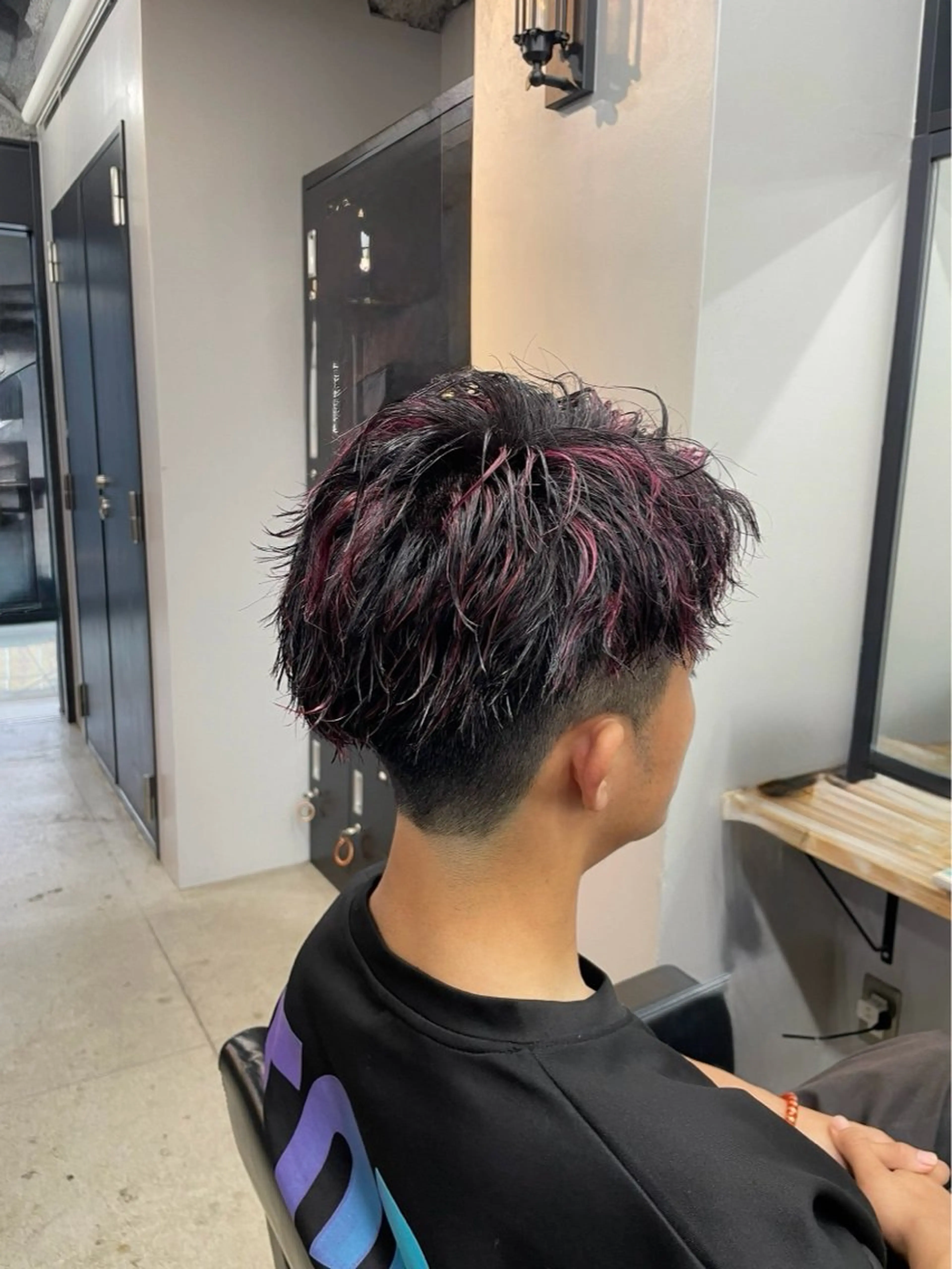 カラー パーマ メンズ メンズパーマ デザインカラー カット ヘアカラー パーマ メンズカット/パーマ 艶カラーTAIGA︎のヘアスタイル