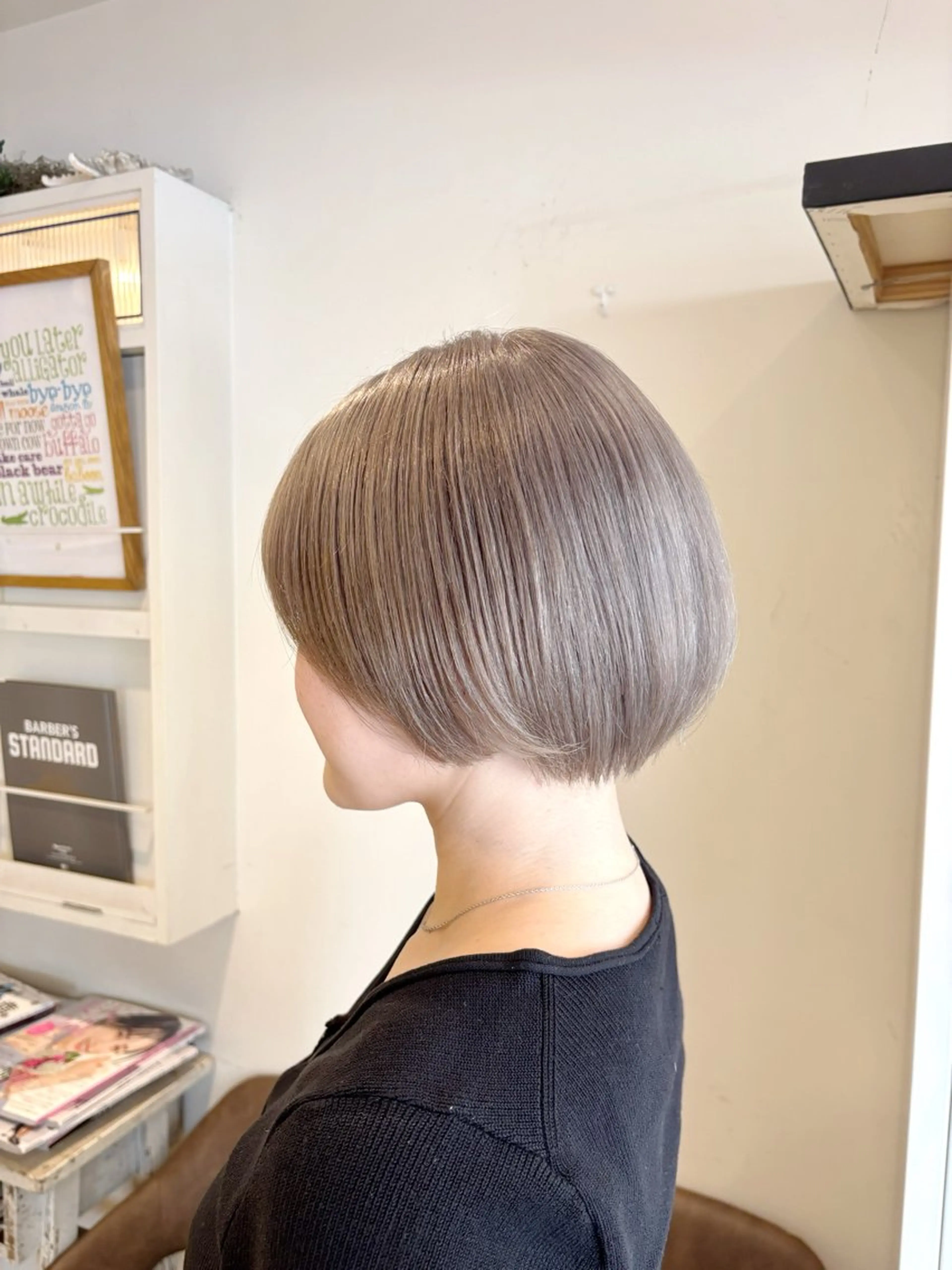 ショート カラー カット ヘアカラー トリートメント 新宿 新井彩斗のヘアスタイル