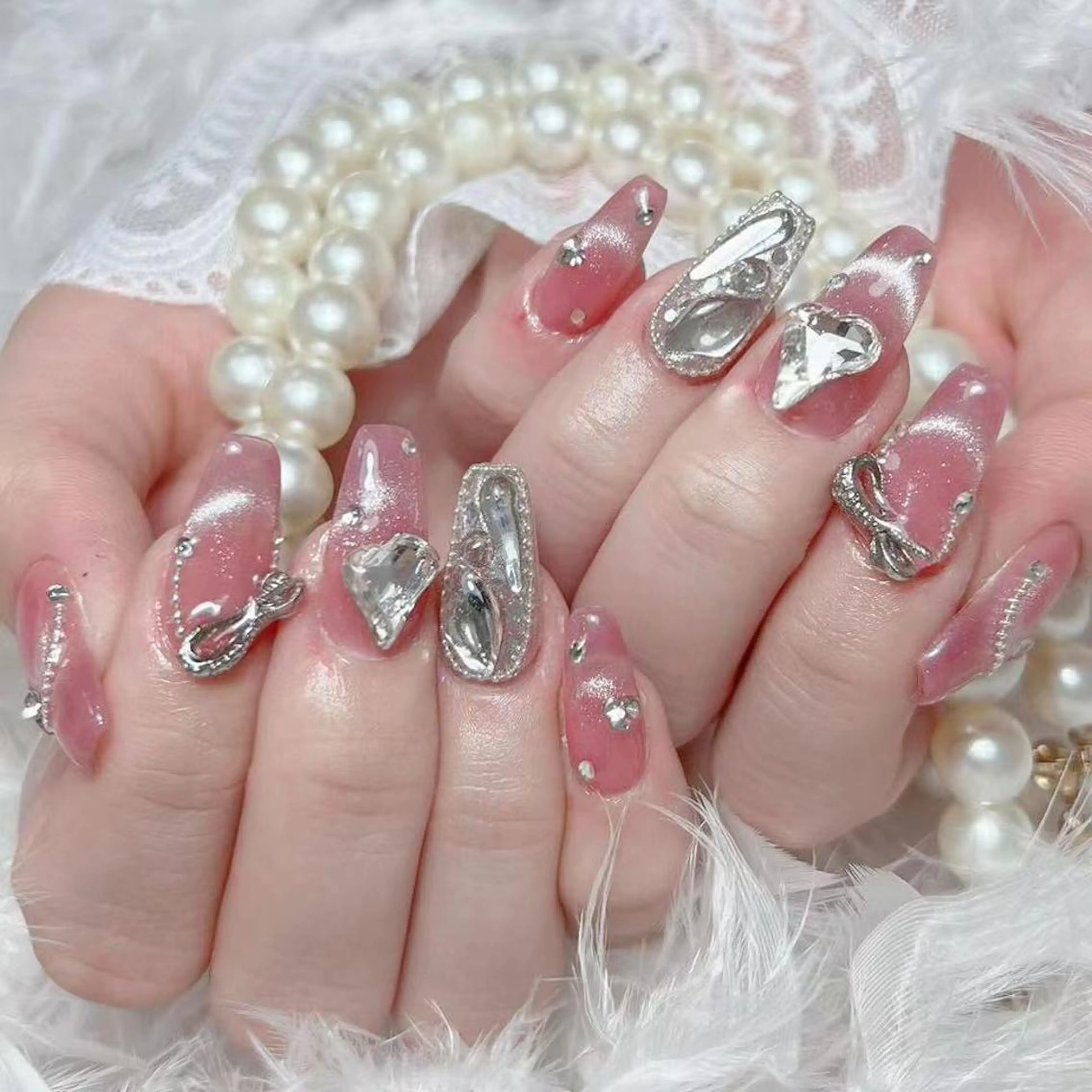 ネイル アートネイル オーロラネイル フラッシュネイル ガーリー キラキラネイル ハンドネイル Diamond NAIL💝のネイルデザイン
