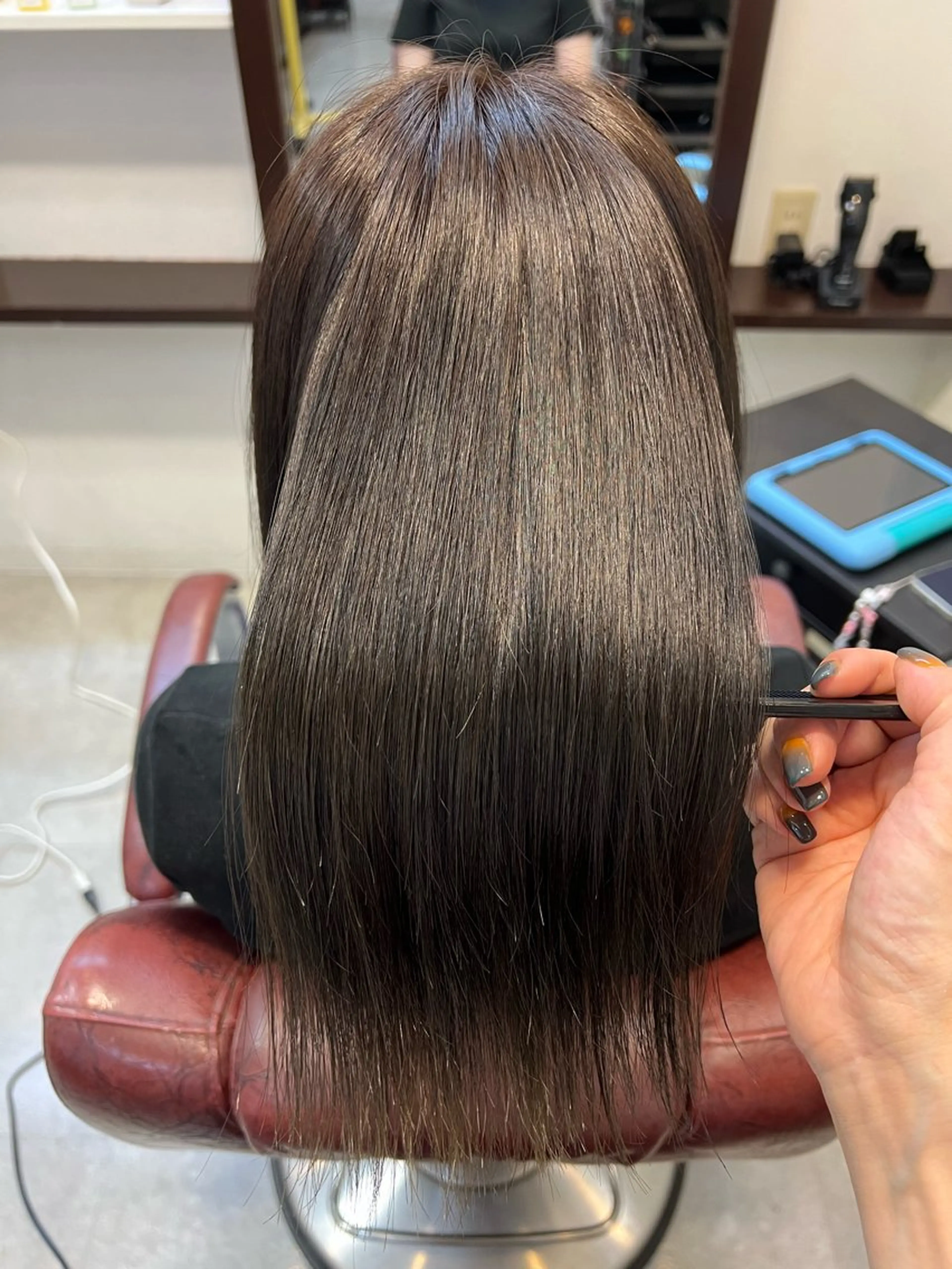 ミディアム 吉岡 なみのヘアスタイル