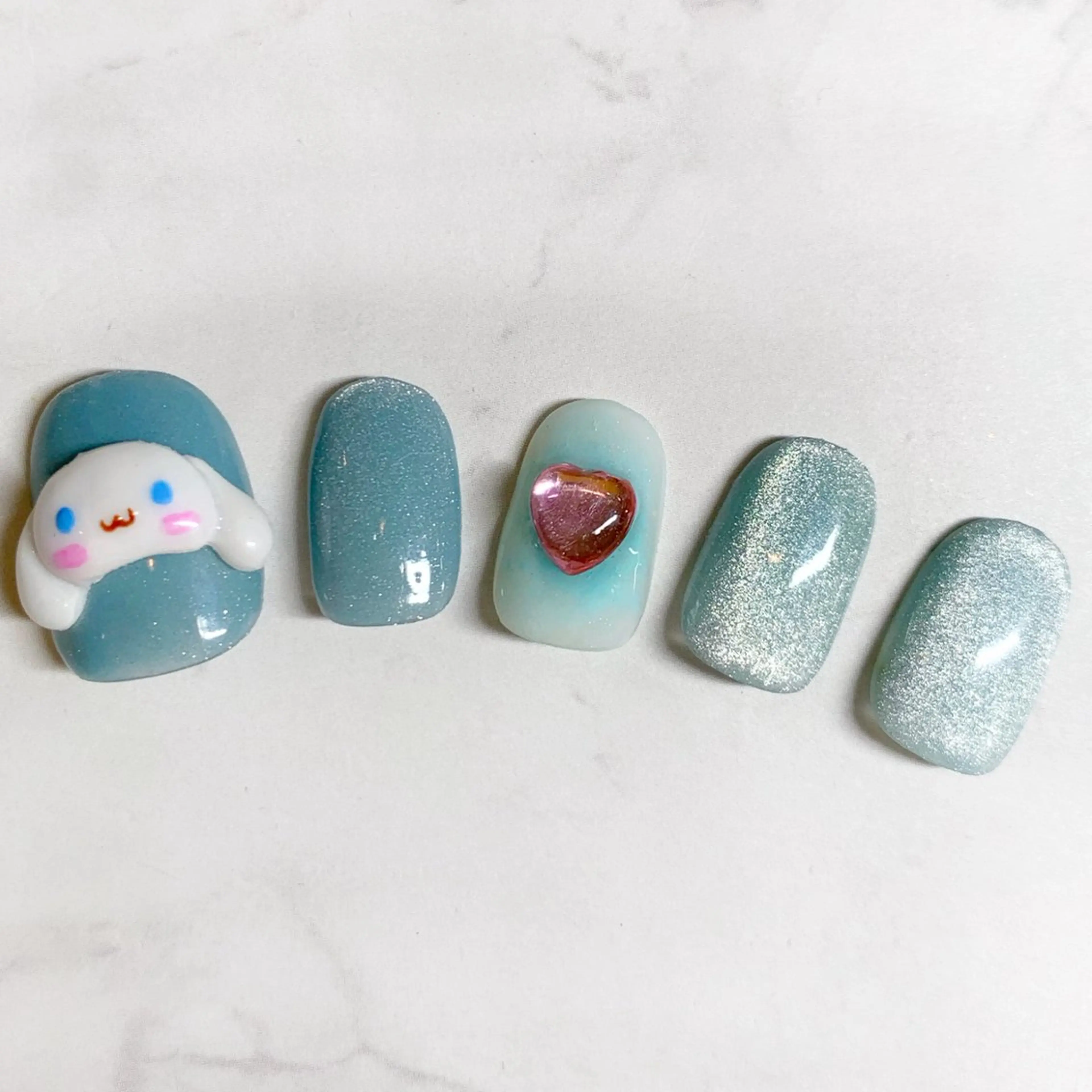 ネイル glossnail MIKIのネイルデザイン