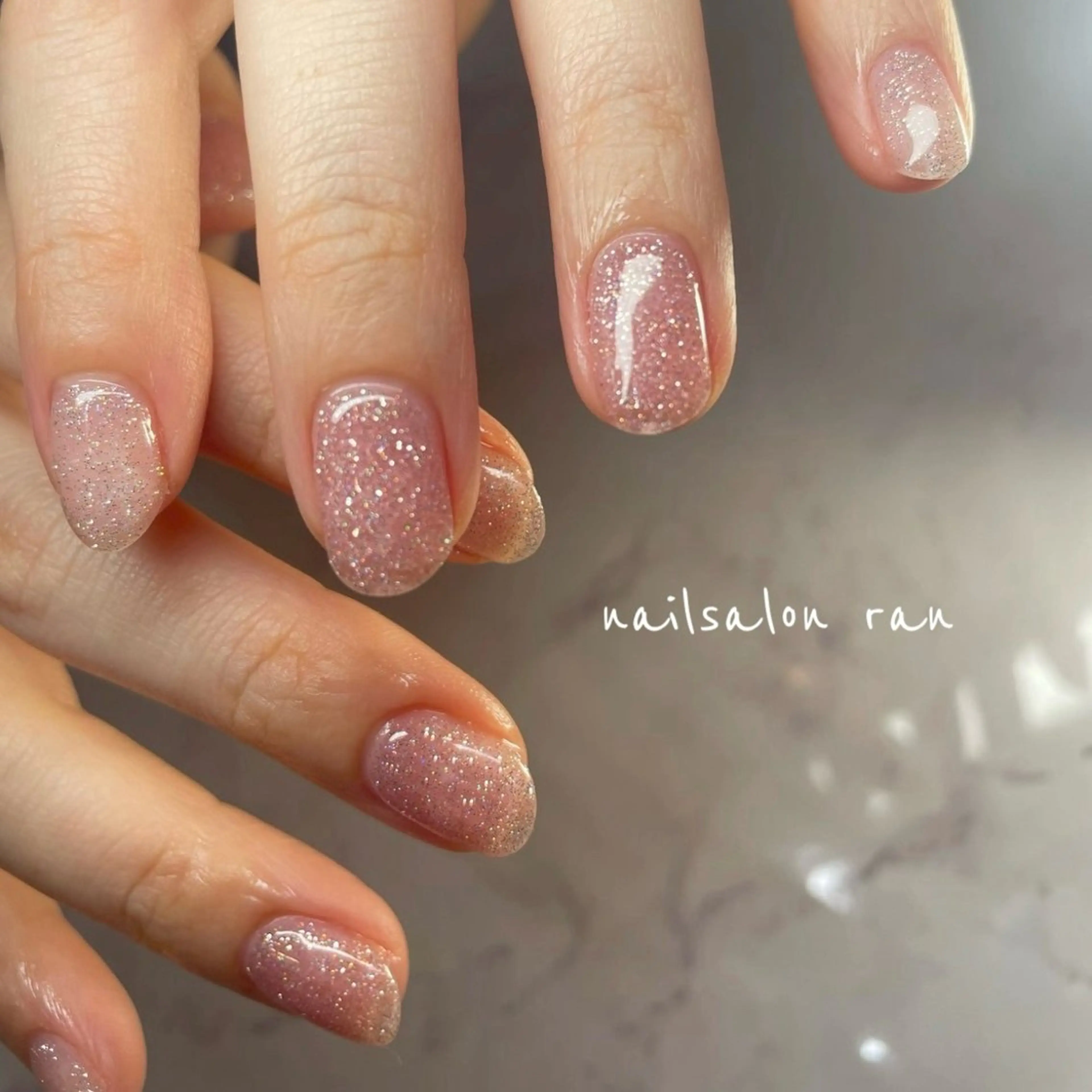 ネイル フラッシュネイル ラメ(グリッター) ワンカラーネイル ピンク ハンドネイル nailsalon ranのネイルデザイン