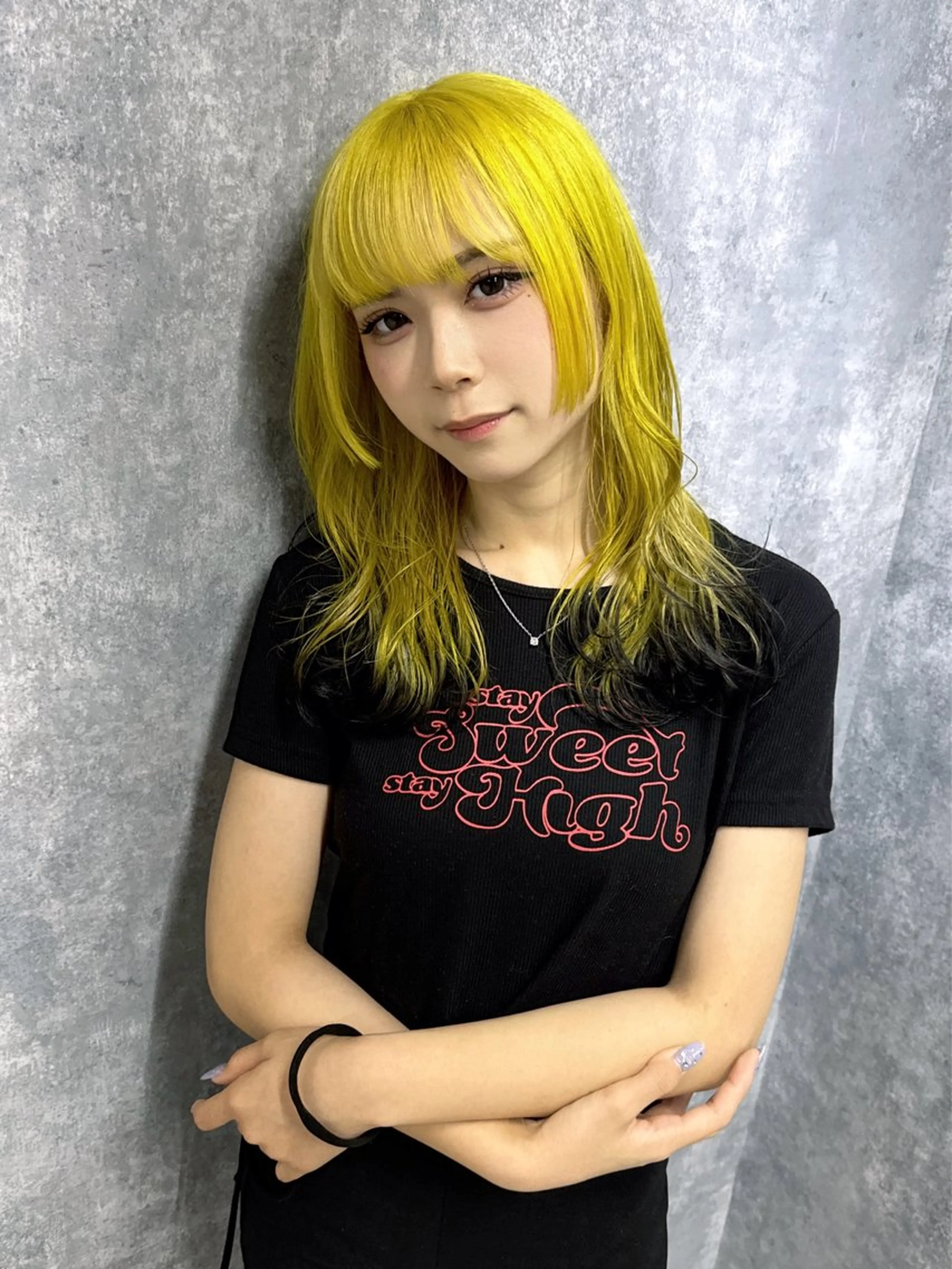 ロング カラー 切りっぱなしボブ ブリーチ ケアブリーチ イヤリングカラー ハイトーンカラー 【.ico】心斎橋 飛田ゆうきのヘアスタイル