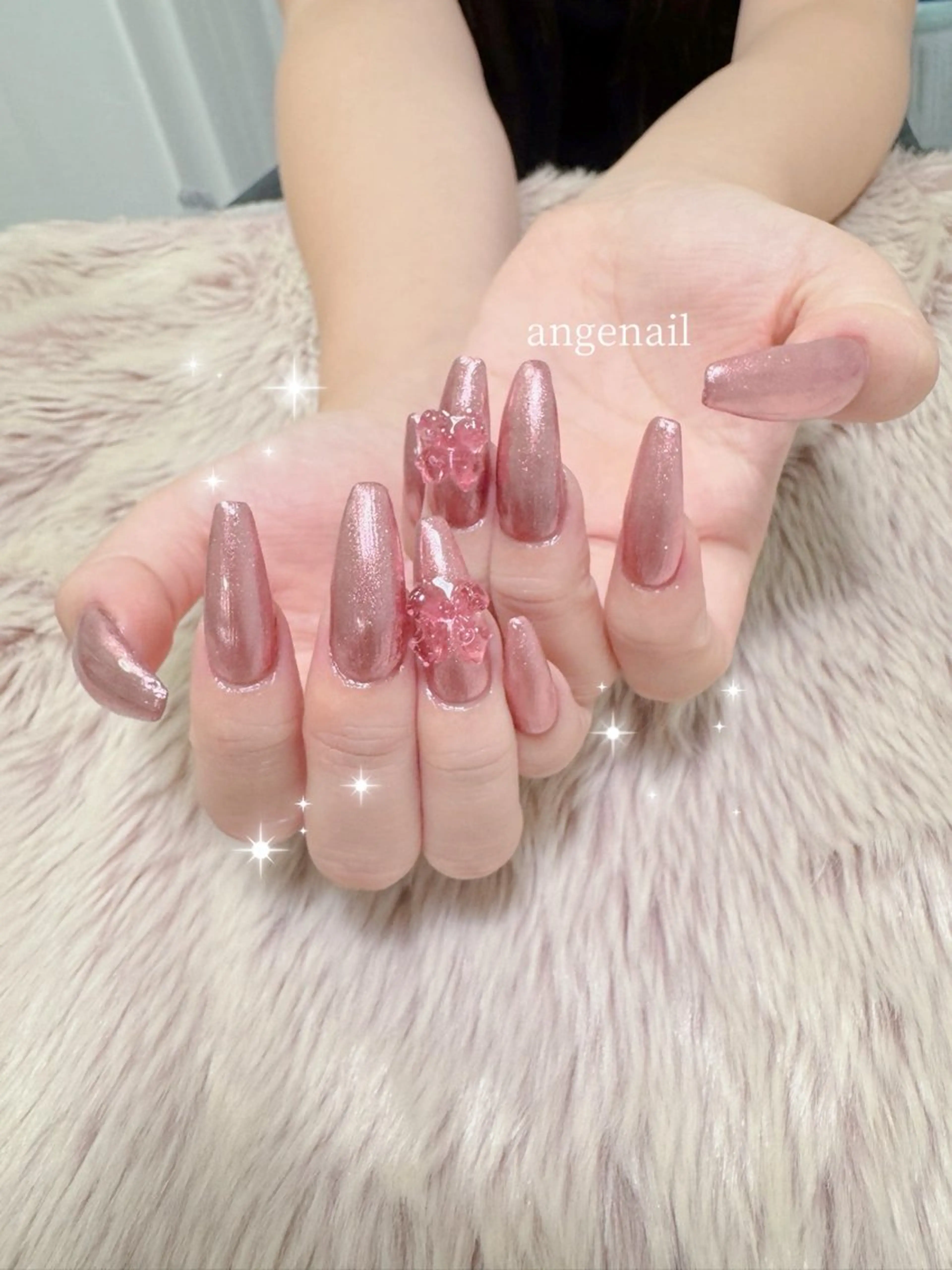 ネイル ハンドネイル オーナーネイリスト MAKIのネイルデザイン