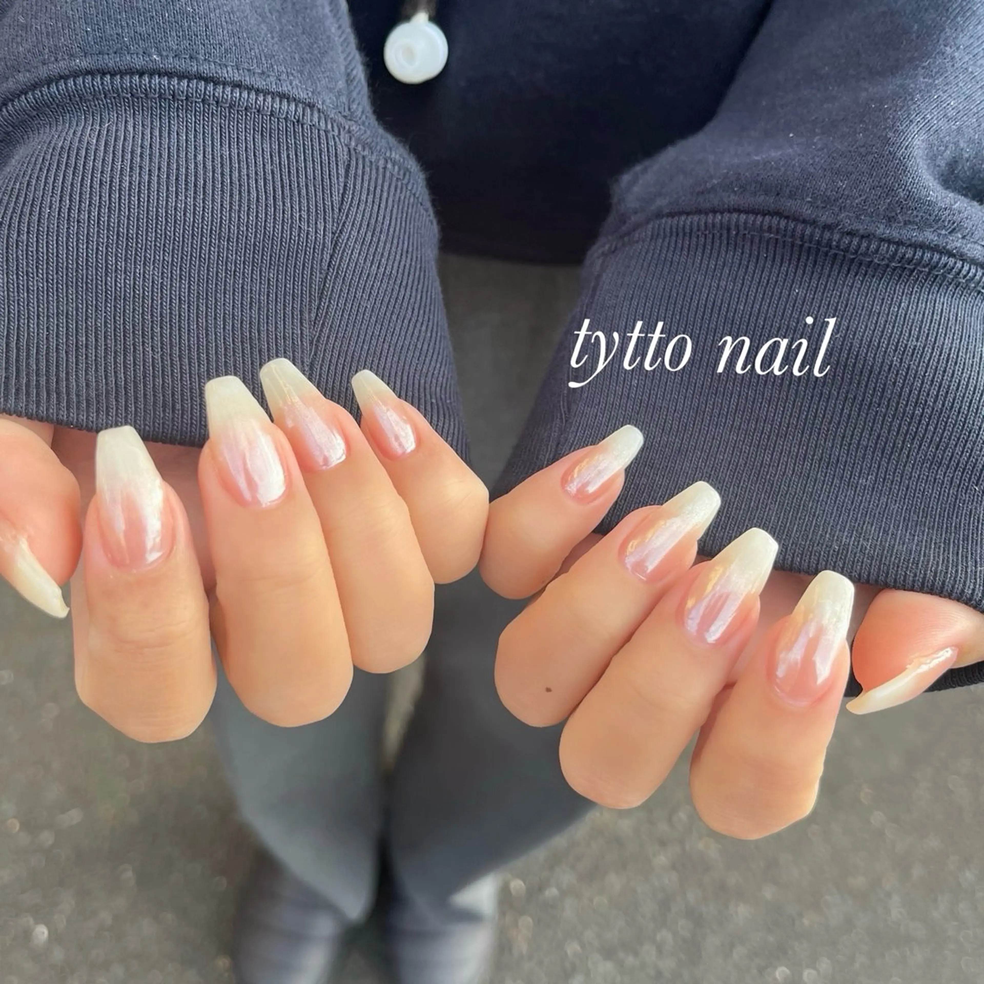 ネイル ガーリー ミラーネイル オフィスネイル ワンカラーネイル ホワイト tytto nail ❤︎‪‪eri‪‪のネイルデザイン