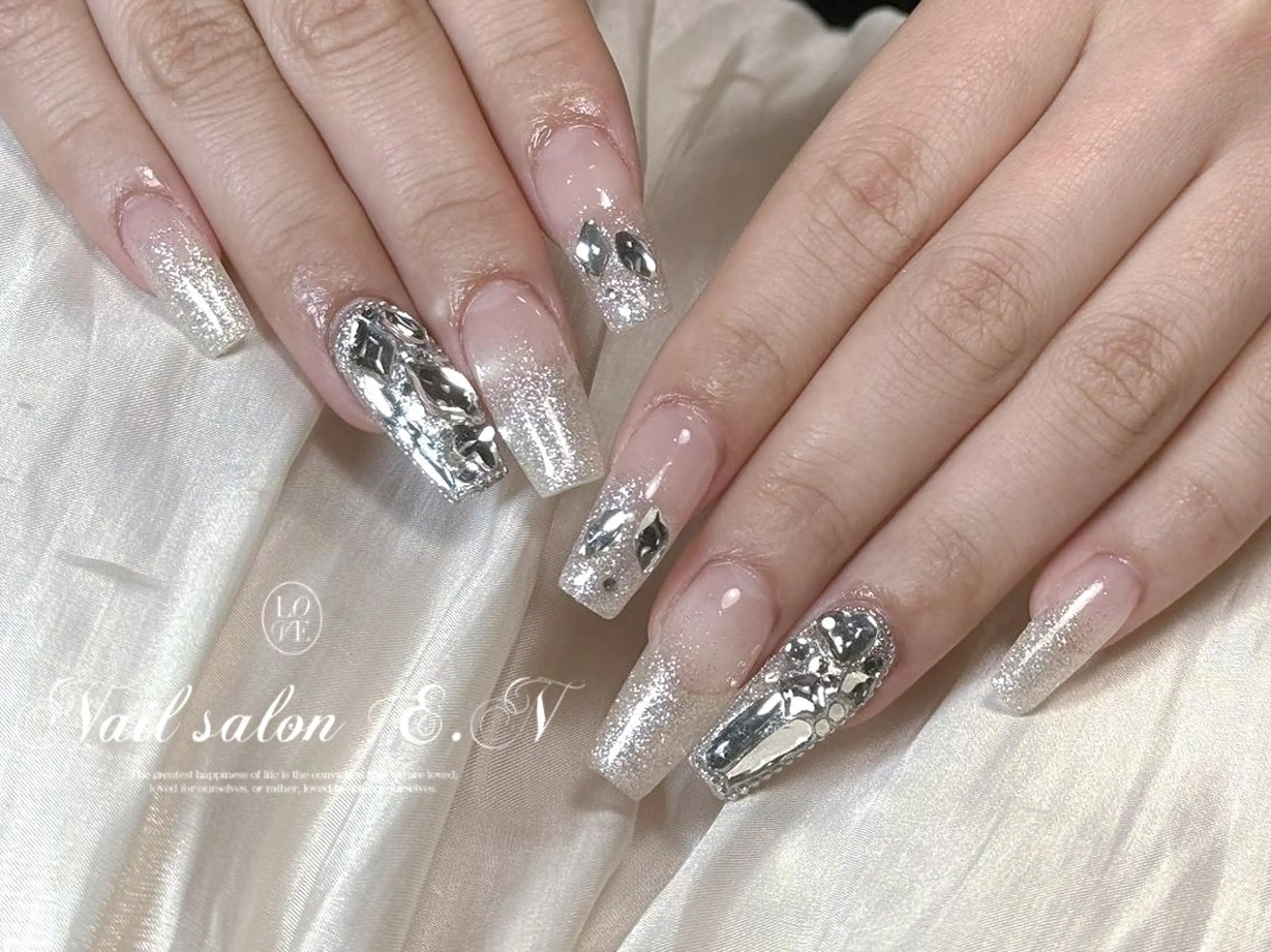 ネイル E.N🦋 長さ出し/持ち込みのネイルデザイン