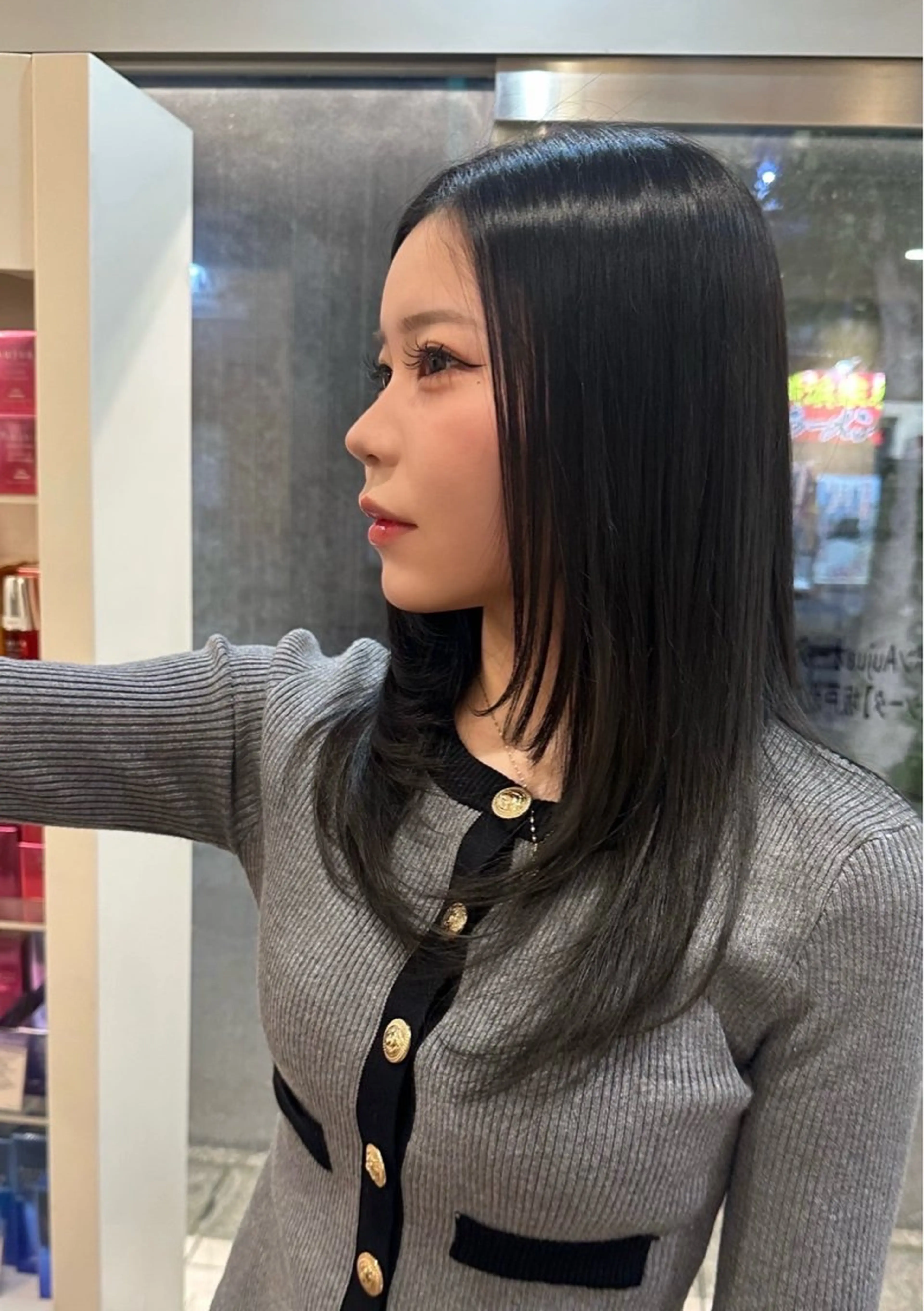 カラー 松本 羅華のヘアスタイル