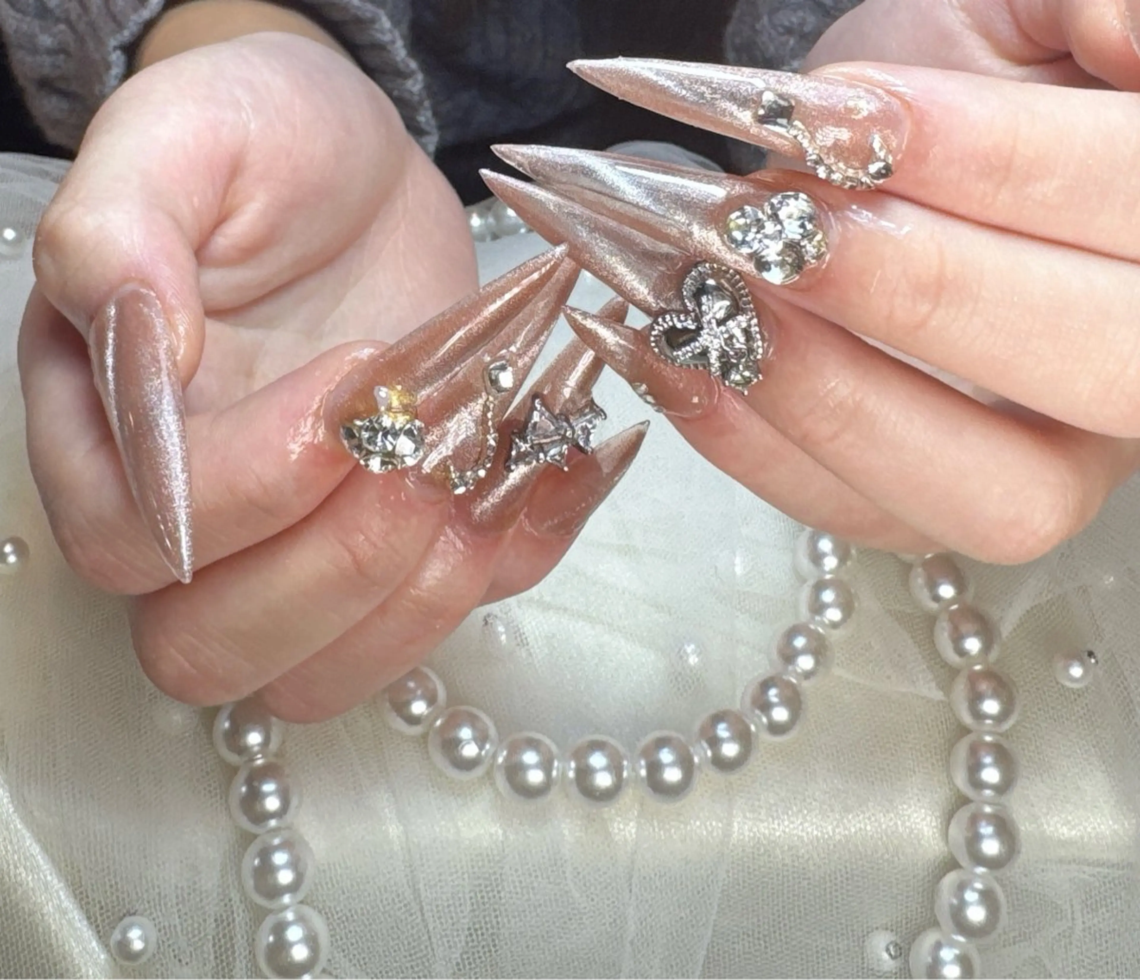 ネイル 長さ出し ラメ(グリッター) ロングネイル ストーンネイル ハンドネイル リセス 高田馬場のネイルデザイン