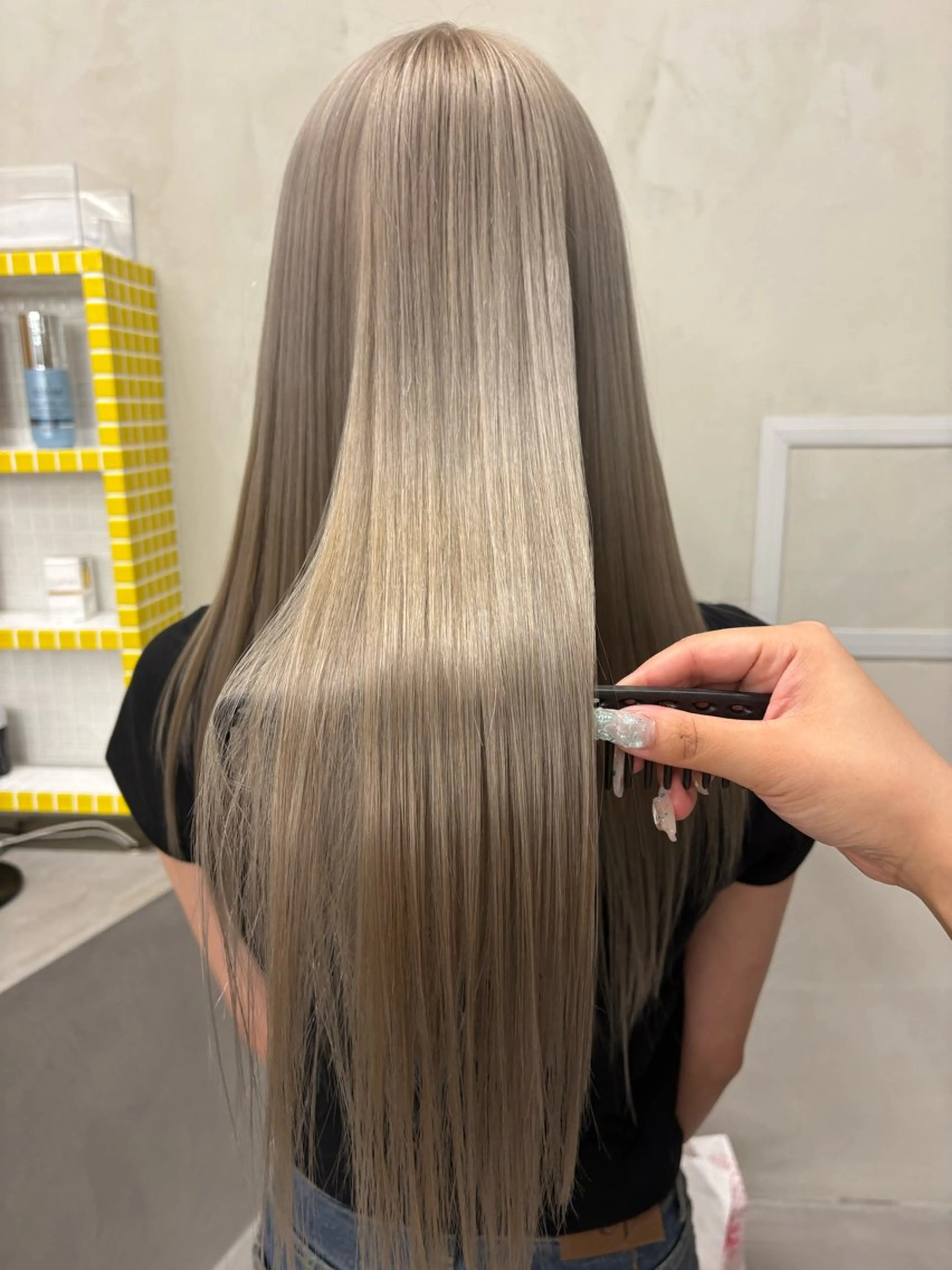 ロング カラー ベージュカラー 韓国風ヘア カット ヘアカラー トリートメント トレンドカラー🥣／ ヘアアレンジ✩.*˚のヘアスタイル