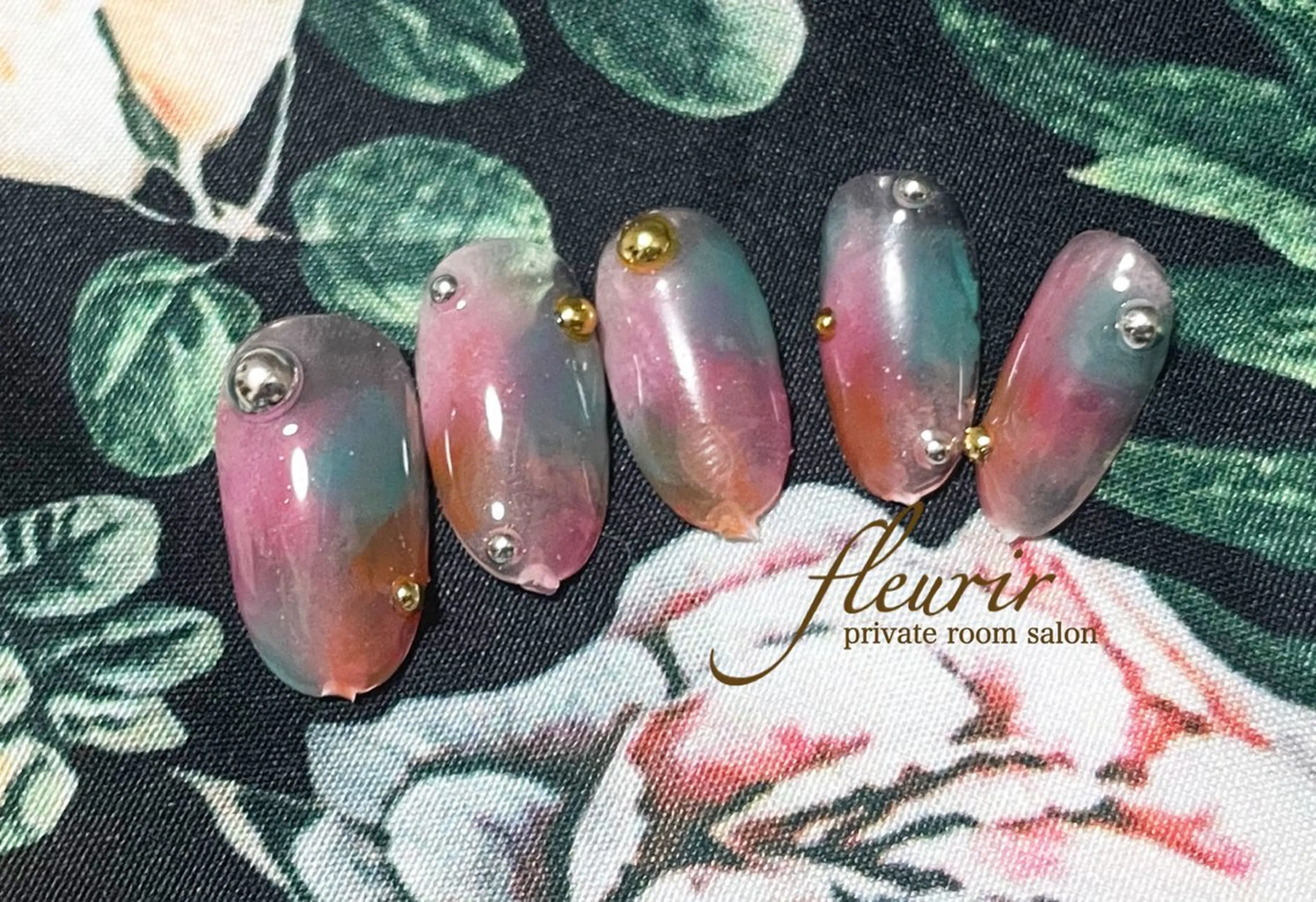 ネイル ブラウン グリーン オレンジ ハンドネイル フルリール 【プライベートサロンのネイルデザイン