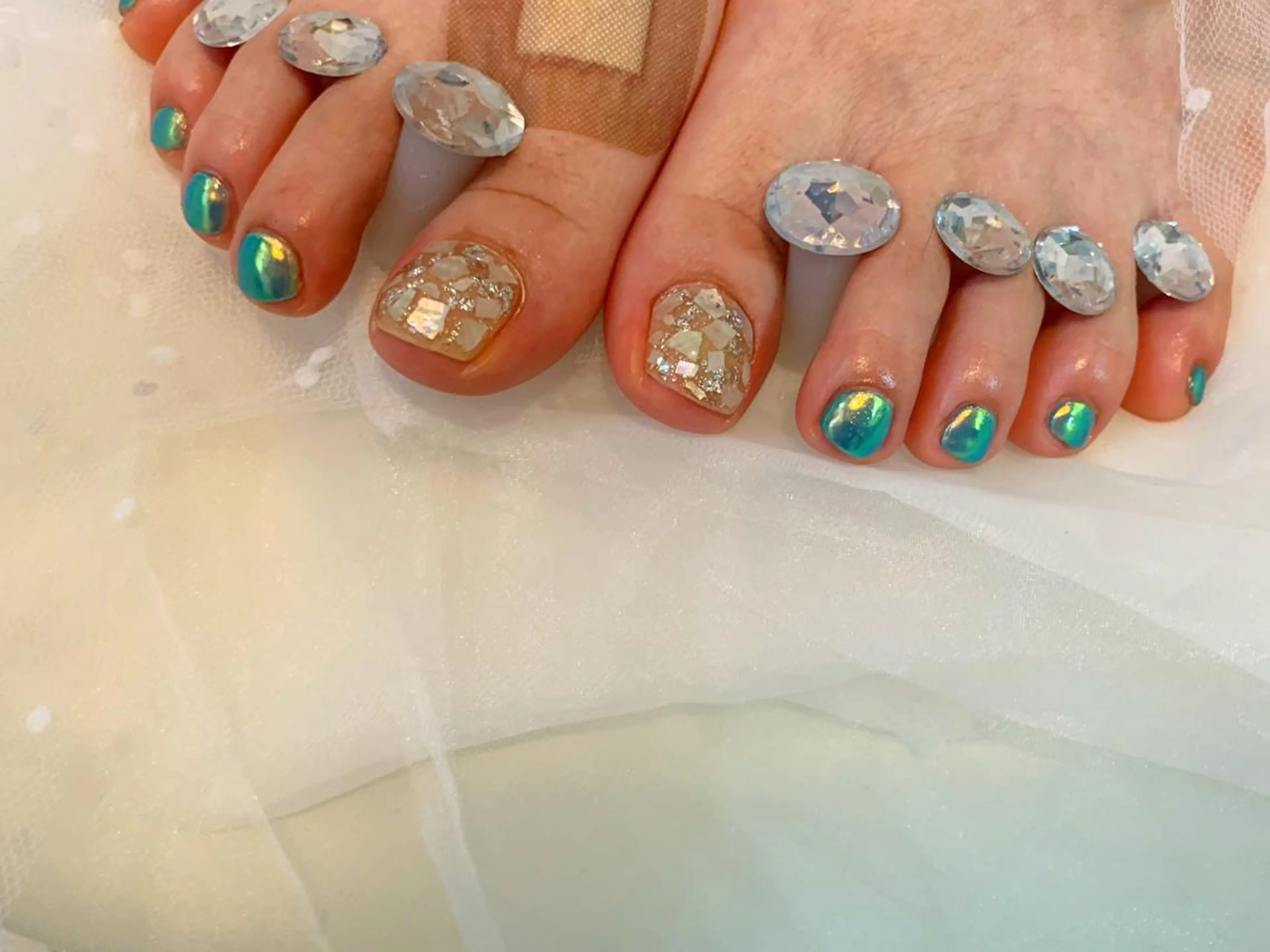 ネイル オーロラネイル ハンドネイル フットネイル GéRanium Harukaのネイルデザイン